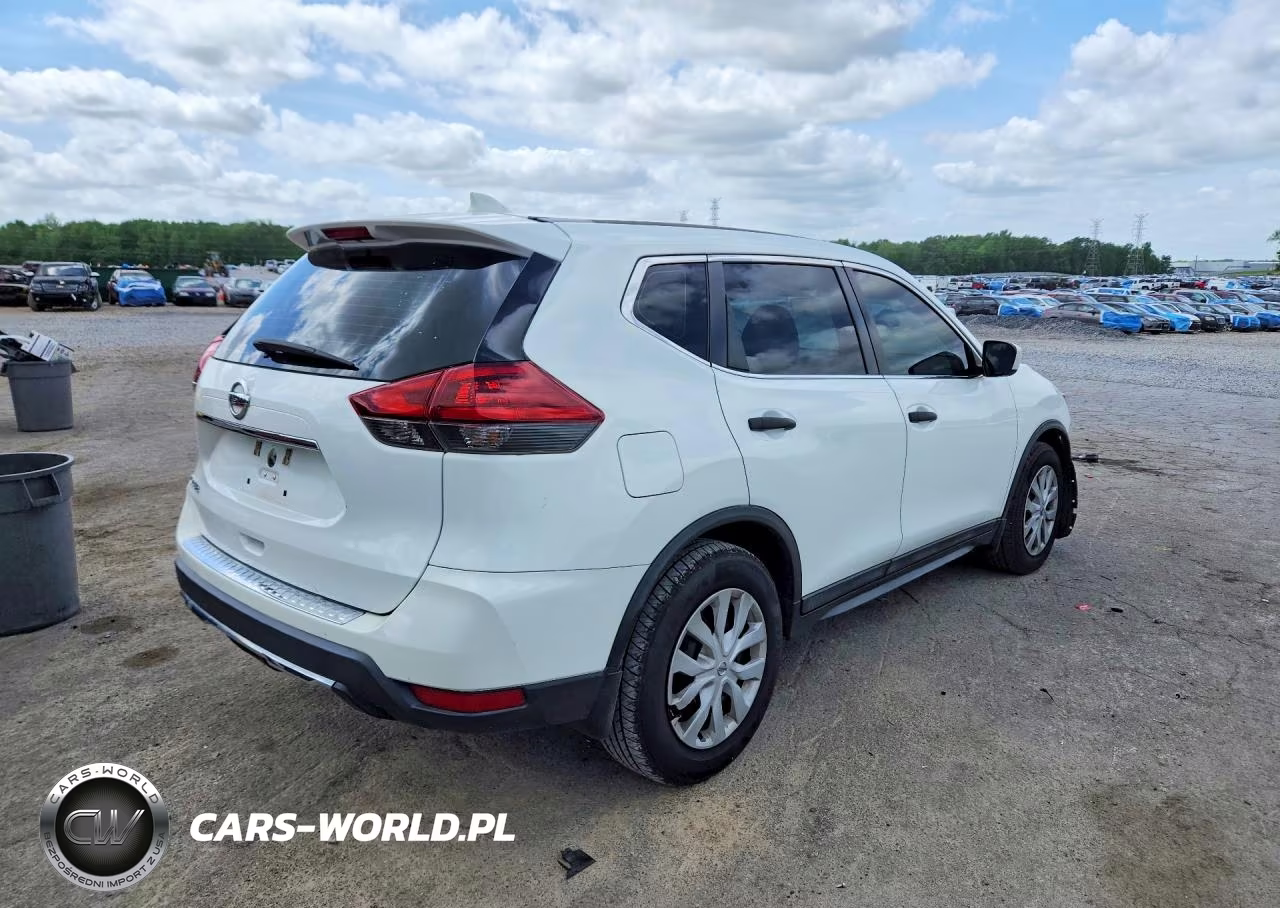 2018 Nissan Rogue S VIN:5N1AT2MT3JC713692 - 3