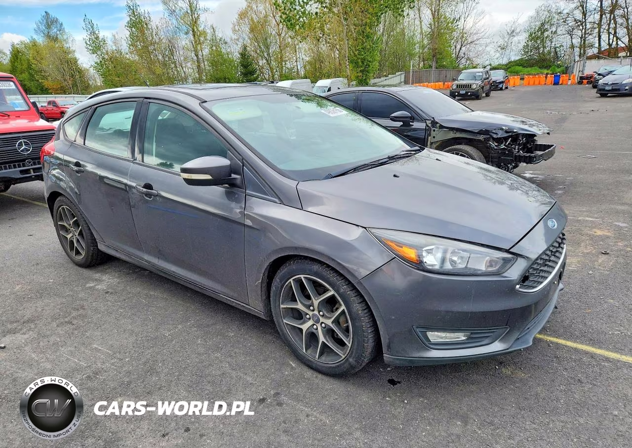2018 Ford Focus Sel VIN:1FADP3M23JL261946 - 4