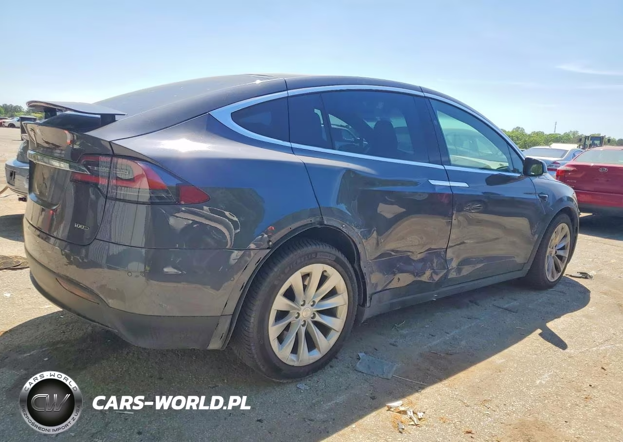 2017 Tesla Model X VIN:5YJXCDE23HF052212 - 3