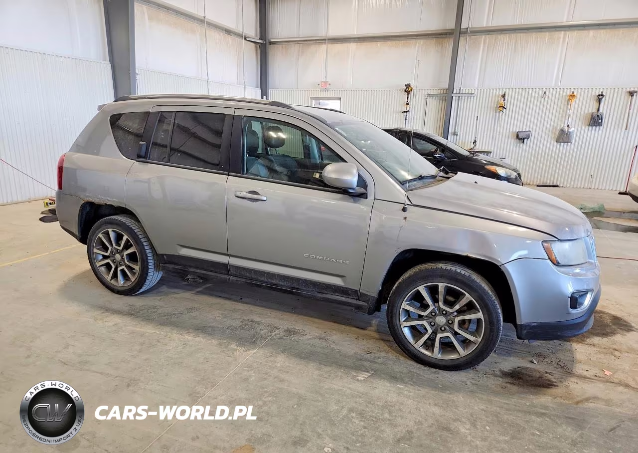2014 Jeep Compass Limited VIN:1C4NJCCB4ED782109 - 4