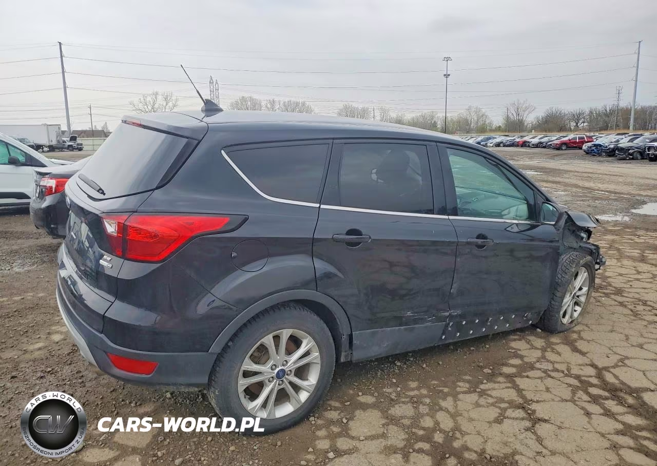 2019 Ford Escape Se VIN:1FMCU9GD3KUB70973 - 3