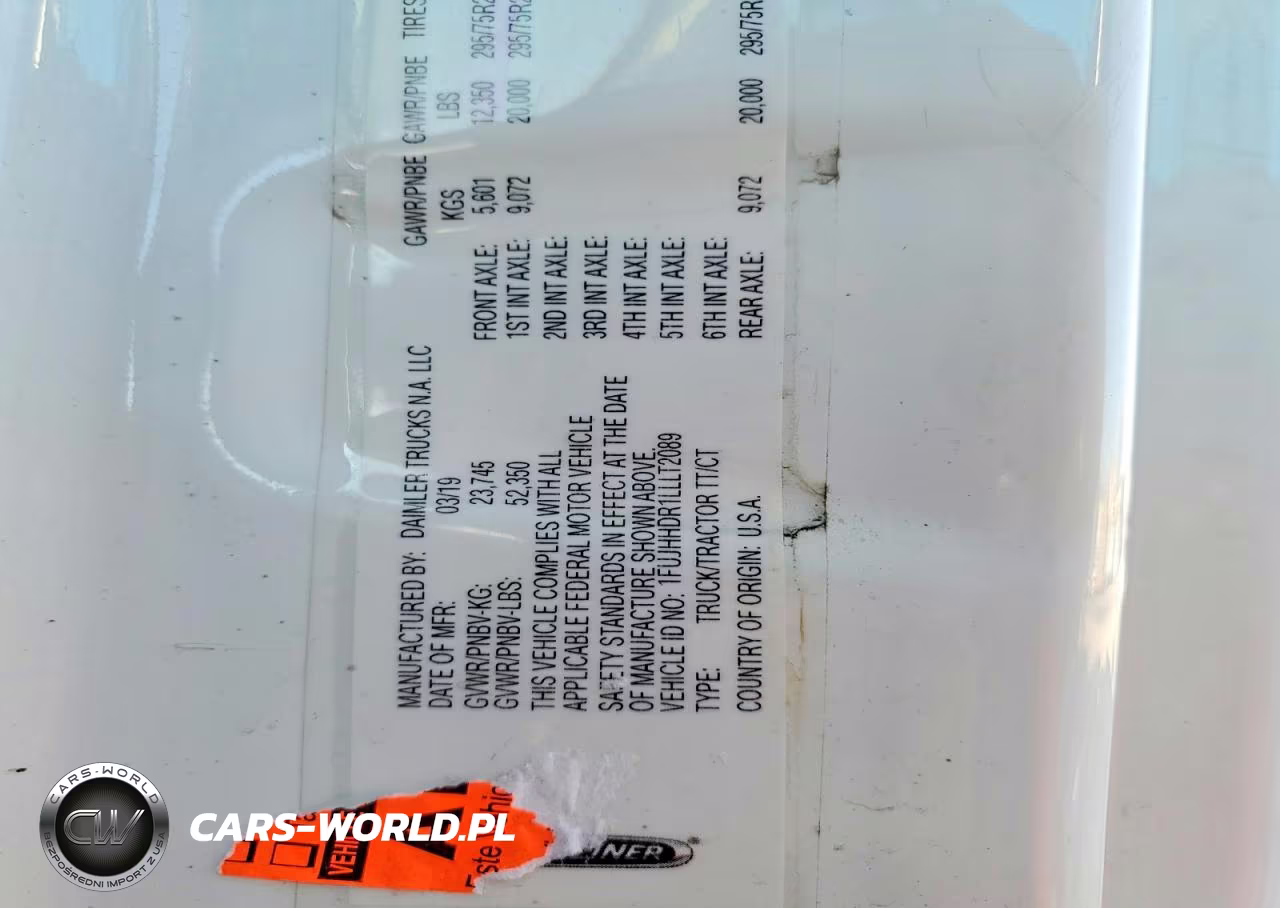 2020 Freightliner Cascadia 126 Semi Truck VIN:1FUJHHDR1LLLT2089 - 10