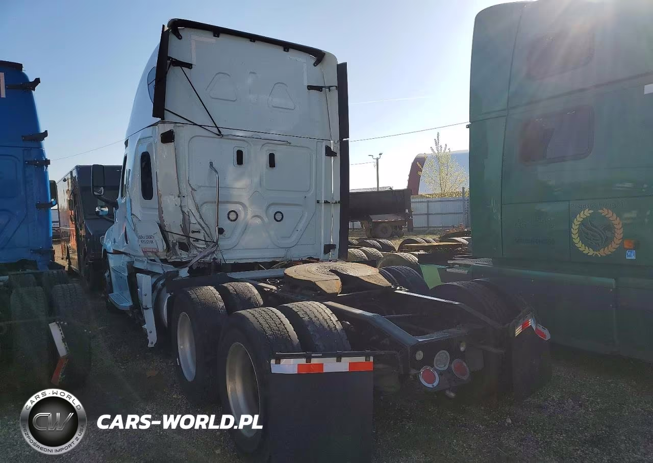 2020 Freightliner Cascadia 126 Semi Truck VIN:1FUJHHDR1LLLT2089 - 3