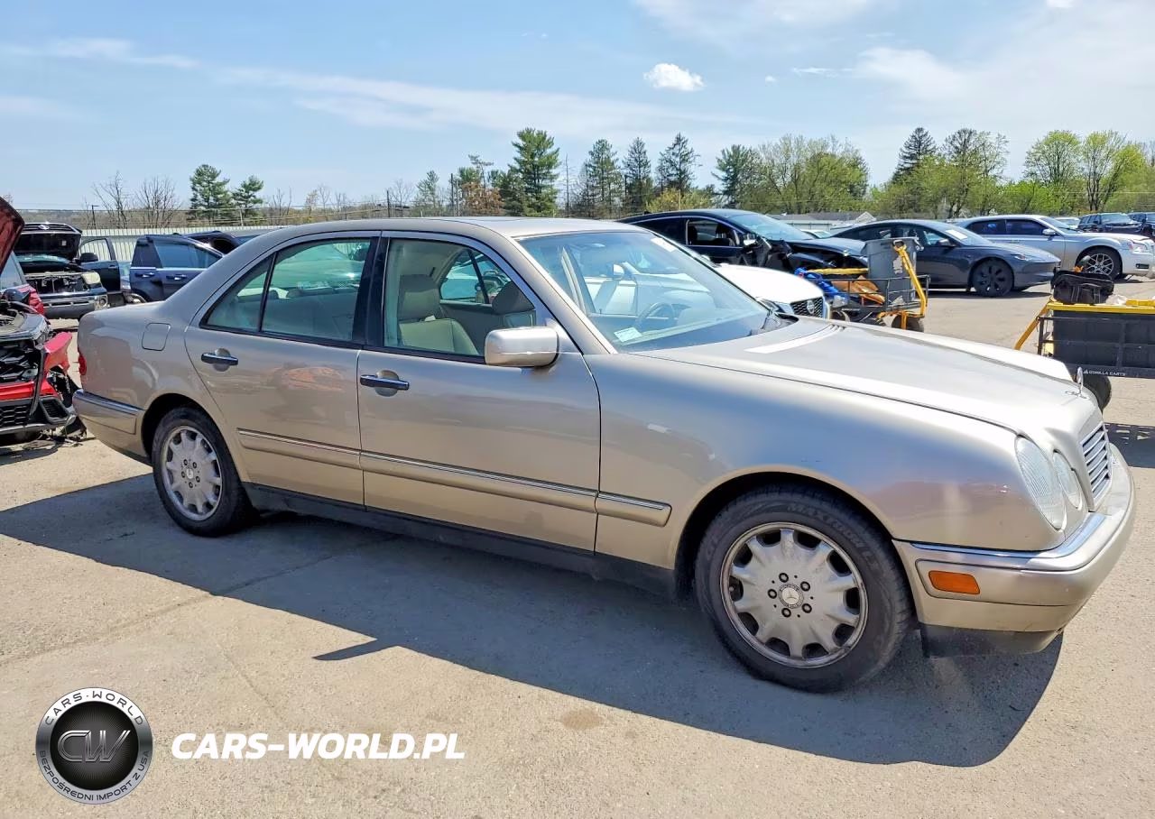 1999 Mercedes-Benz E 320 VIN:WDBJF65H0XA932237 - 4