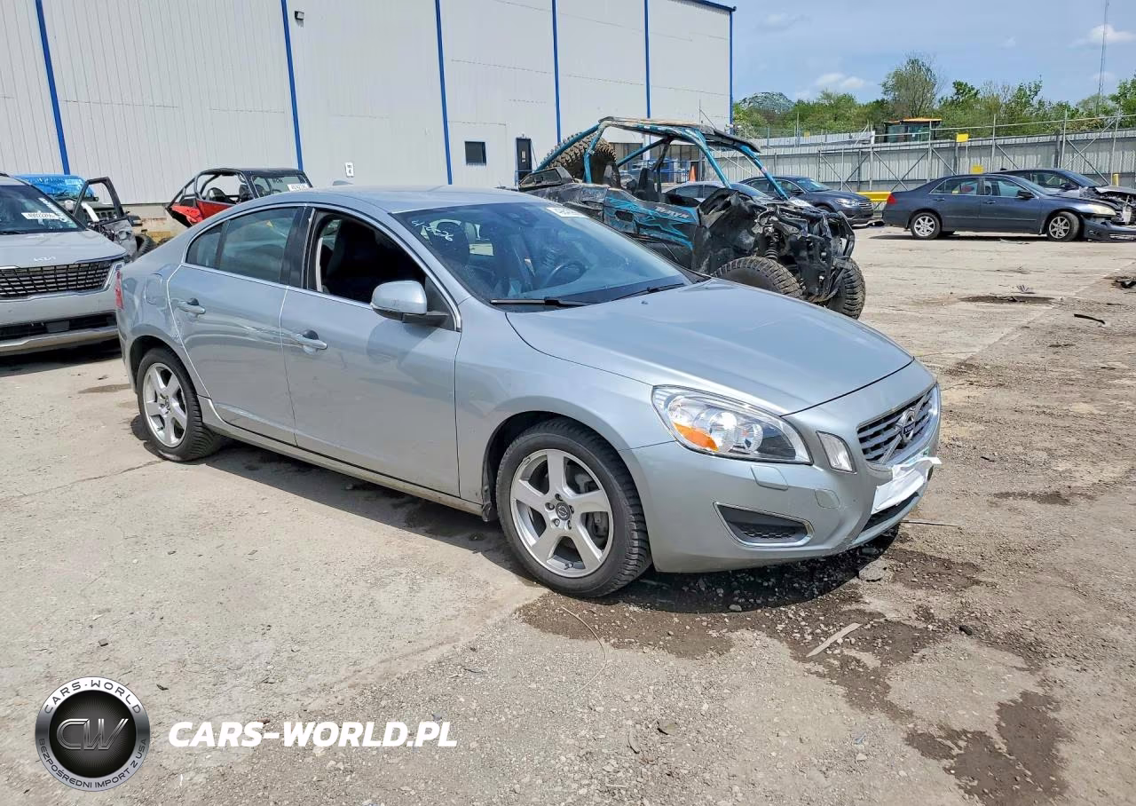 2013 Volvo S60 T5 VIN:YV1612FS1D1228806 - 4