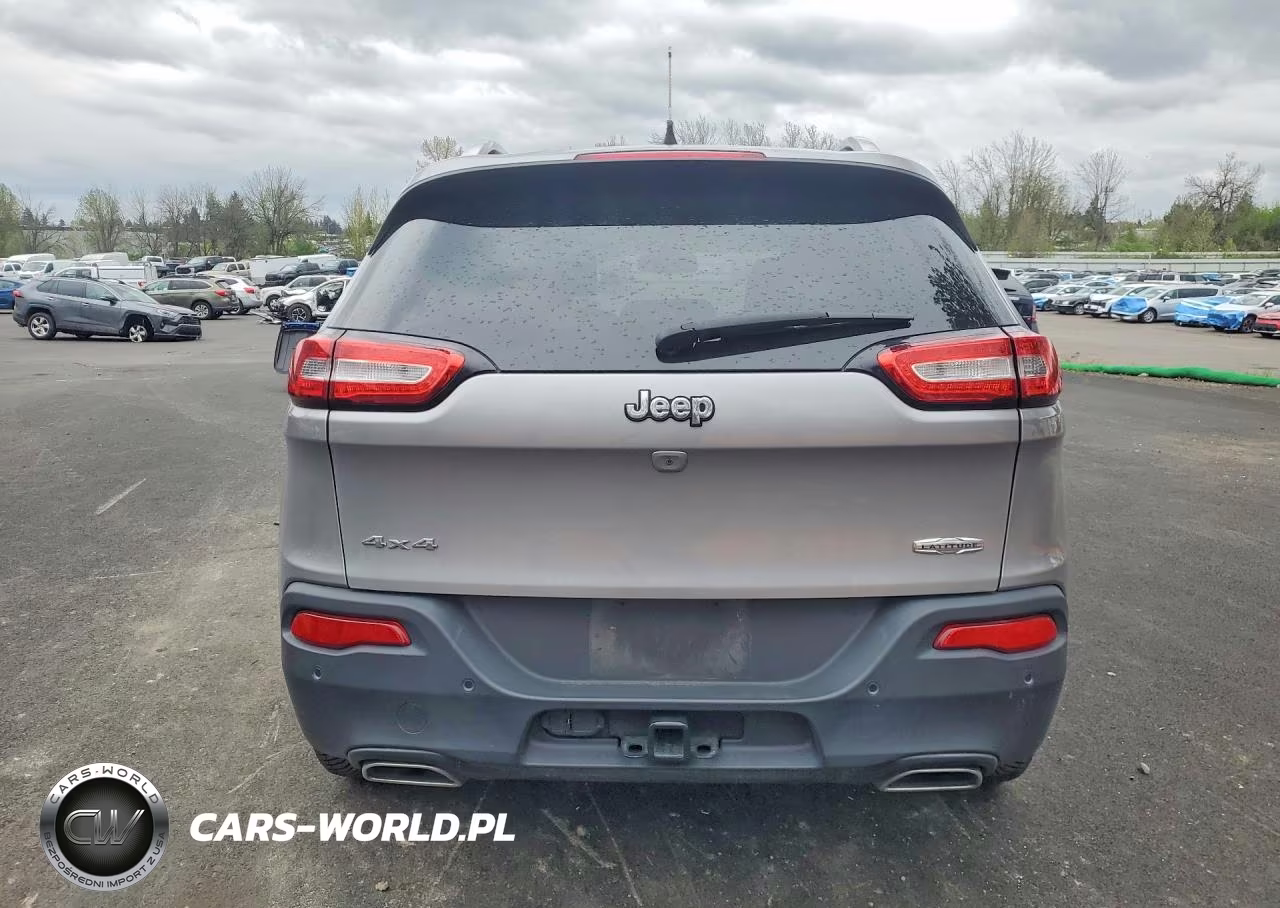 2017 Jeep Cherokee Latitude VIN:1C4PJMCS6HW525542 - 6