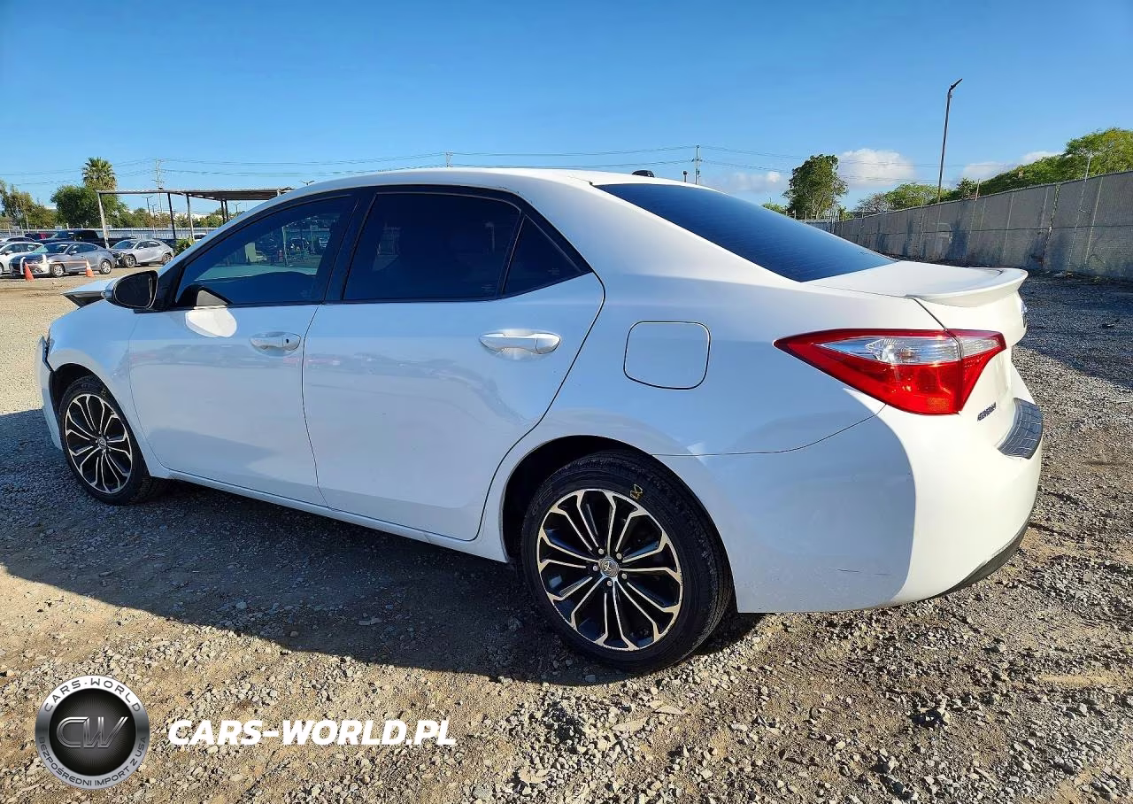 2015 Toyota Corolla S Premium VIN:5YFBURHE3FP243818 - 2