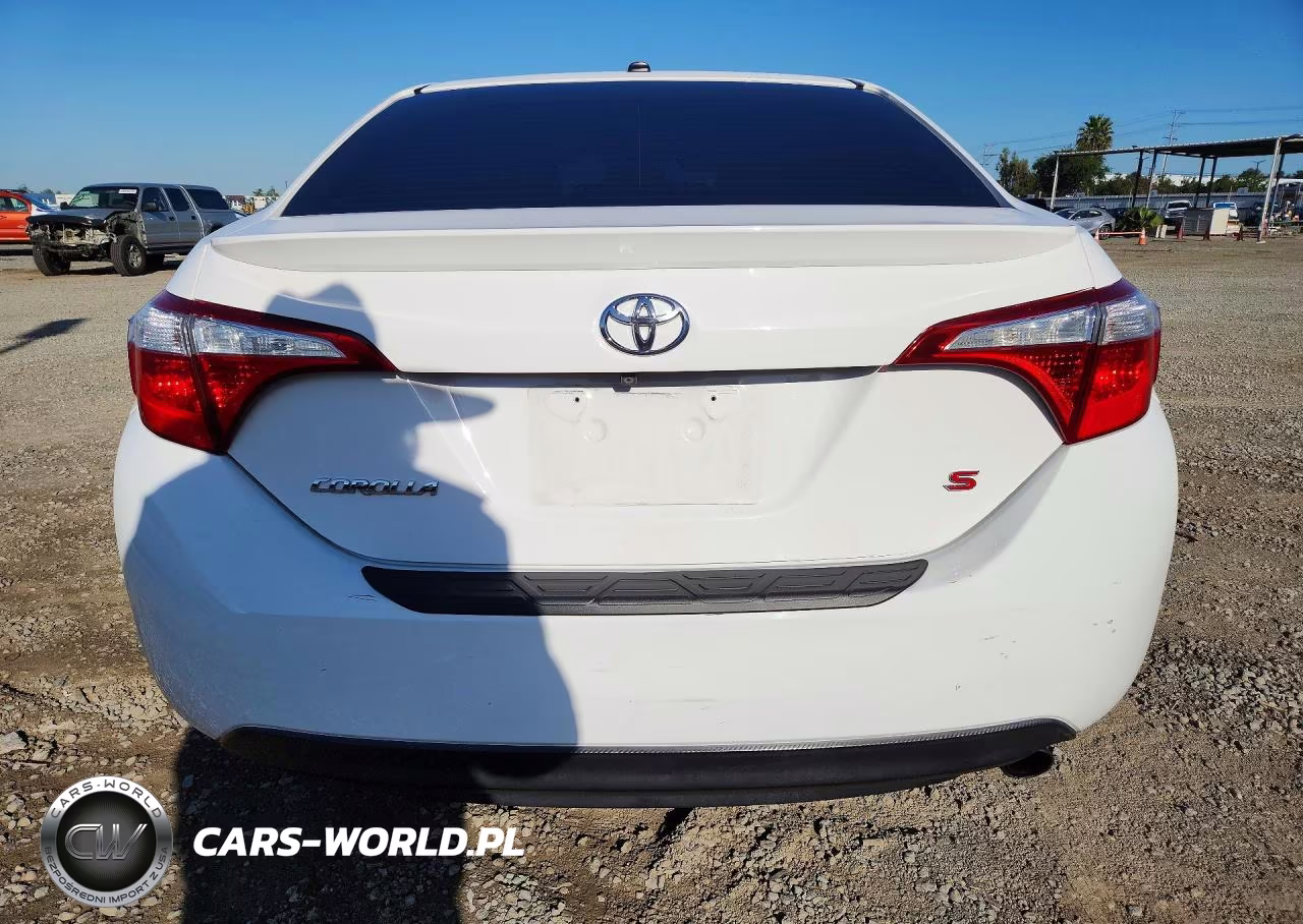 2015 Toyota Corolla S Premium VIN:5YFBURHE3FP243818 - 6