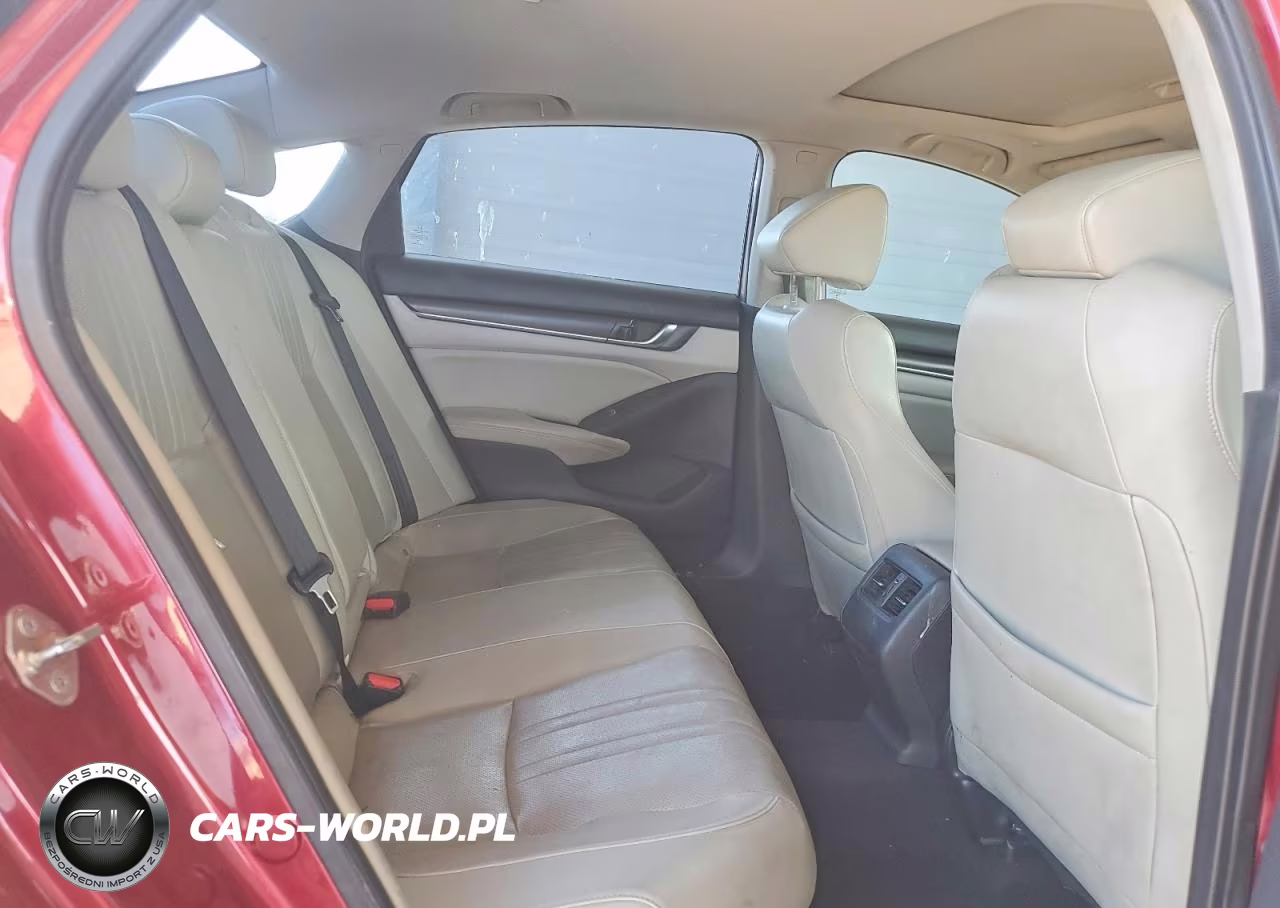 2018 Honda Accord Touring VIN:1HGCV1F91JA073160 - 10