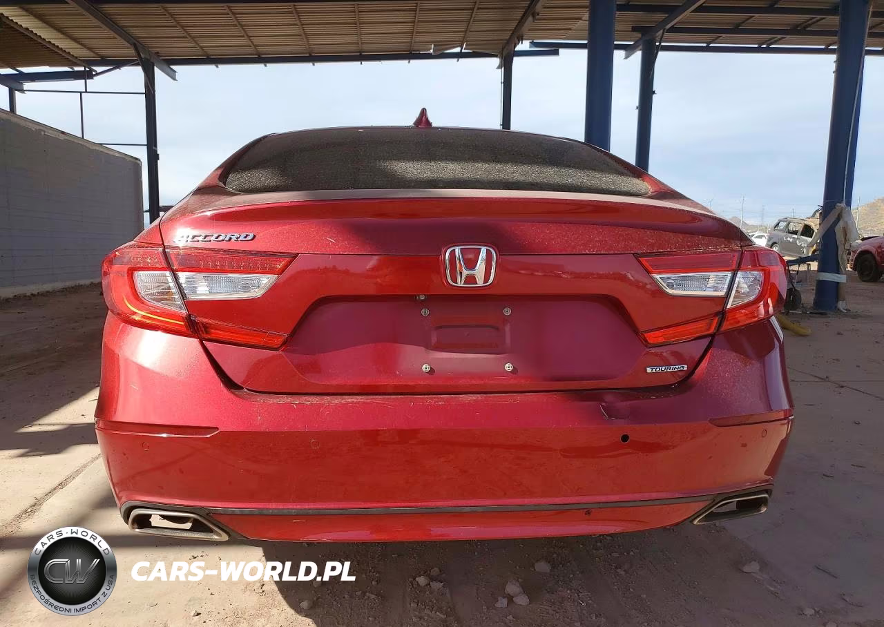 2018 Honda Accord Touring VIN:1HGCV1F91JA073160 - 6
