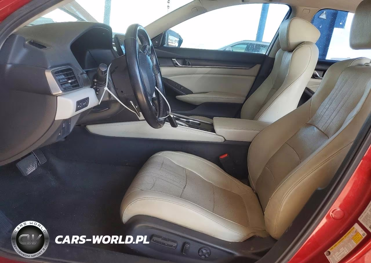 2018 Honda Accord Touring VIN:1HGCV1F91JA073160 - 7