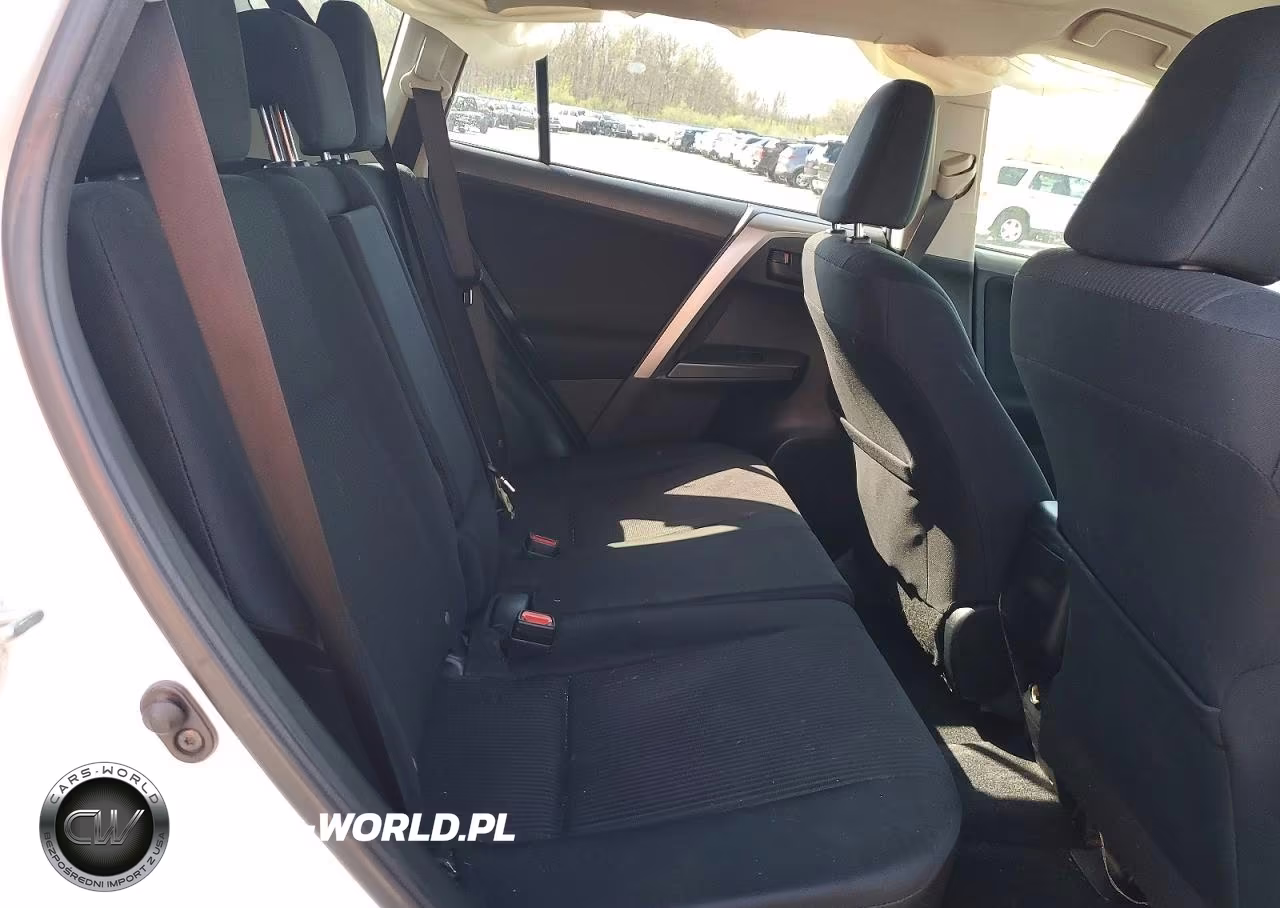 2016 Toyota Rav4 Le VIN:JTMBFREV9GJ064638 - 11