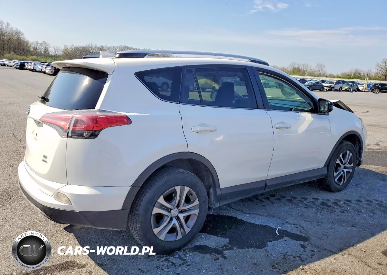 2016 Toyota Rav4 Le VIN:JTMBFREV9GJ064638 - 3