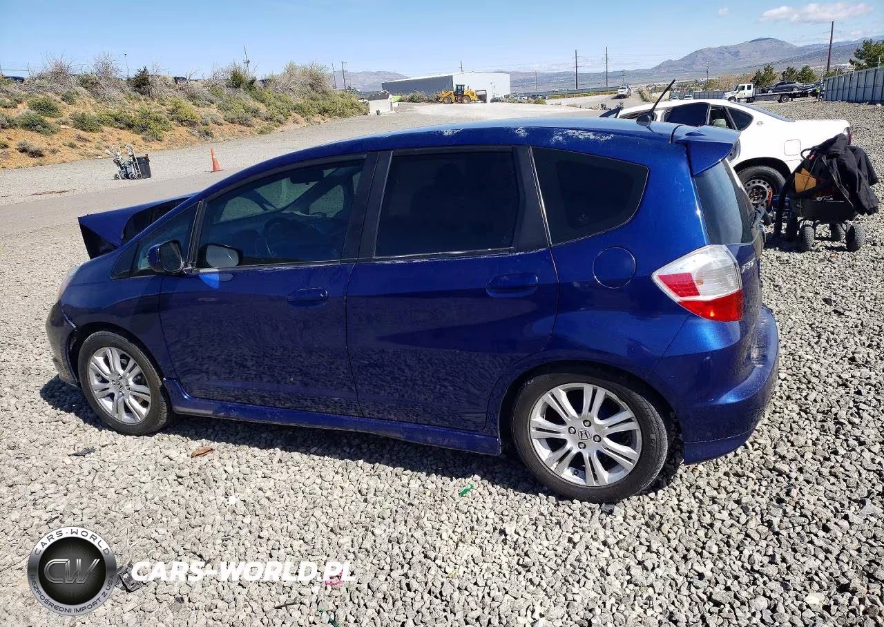 2011 Honda Fit Sport VIN:JHMGE8H66BC022558 - 2