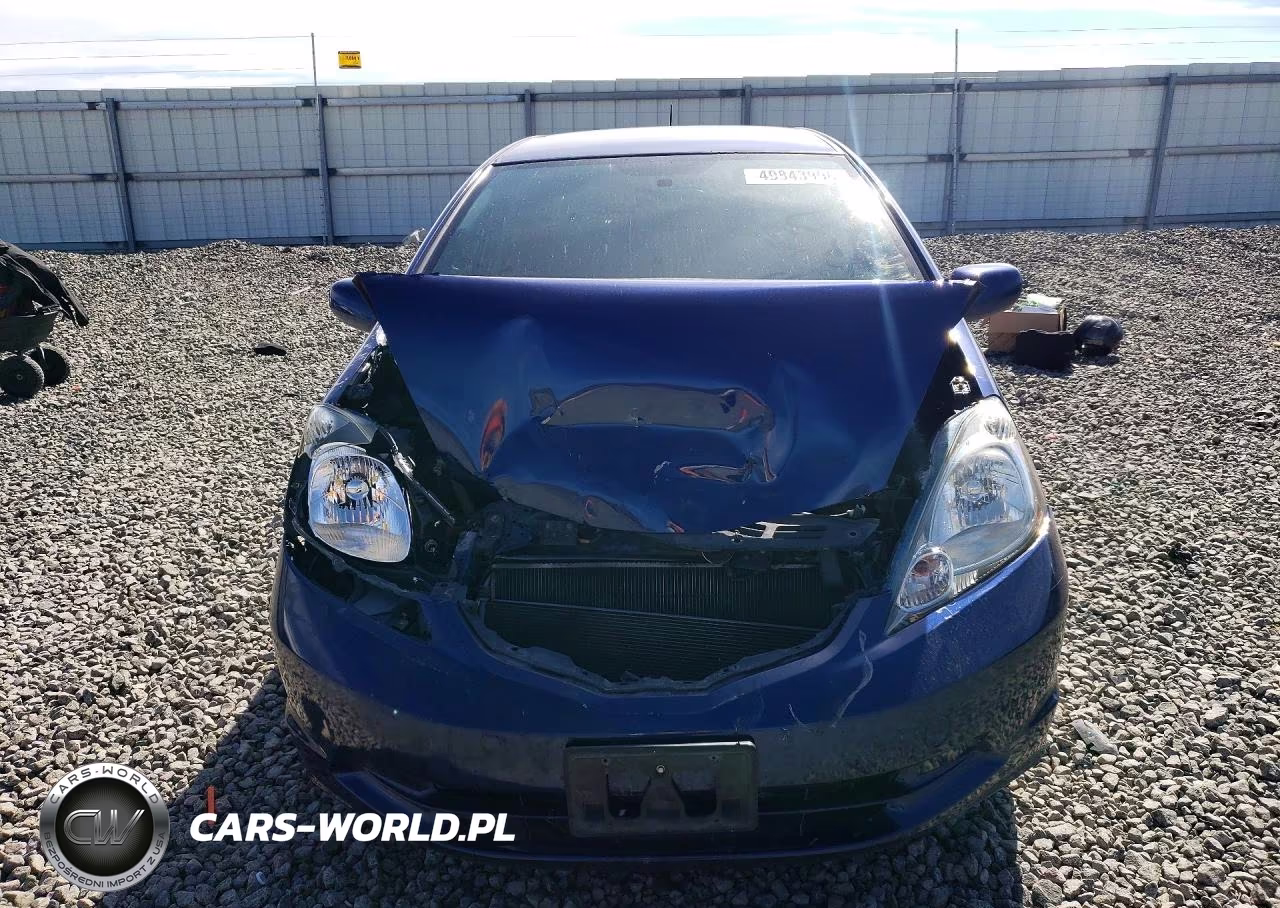 2011 Honda Fit Sport VIN:JHMGE8H66BC022558 - 5