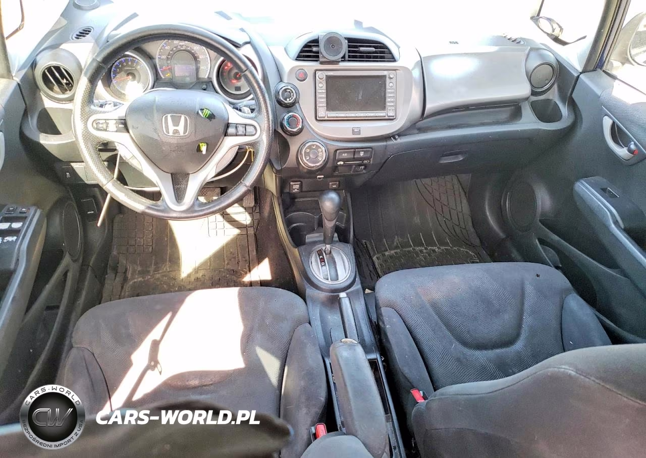 2011 Honda Fit Sport VIN:JHMGE8H66BC022558 - 8
