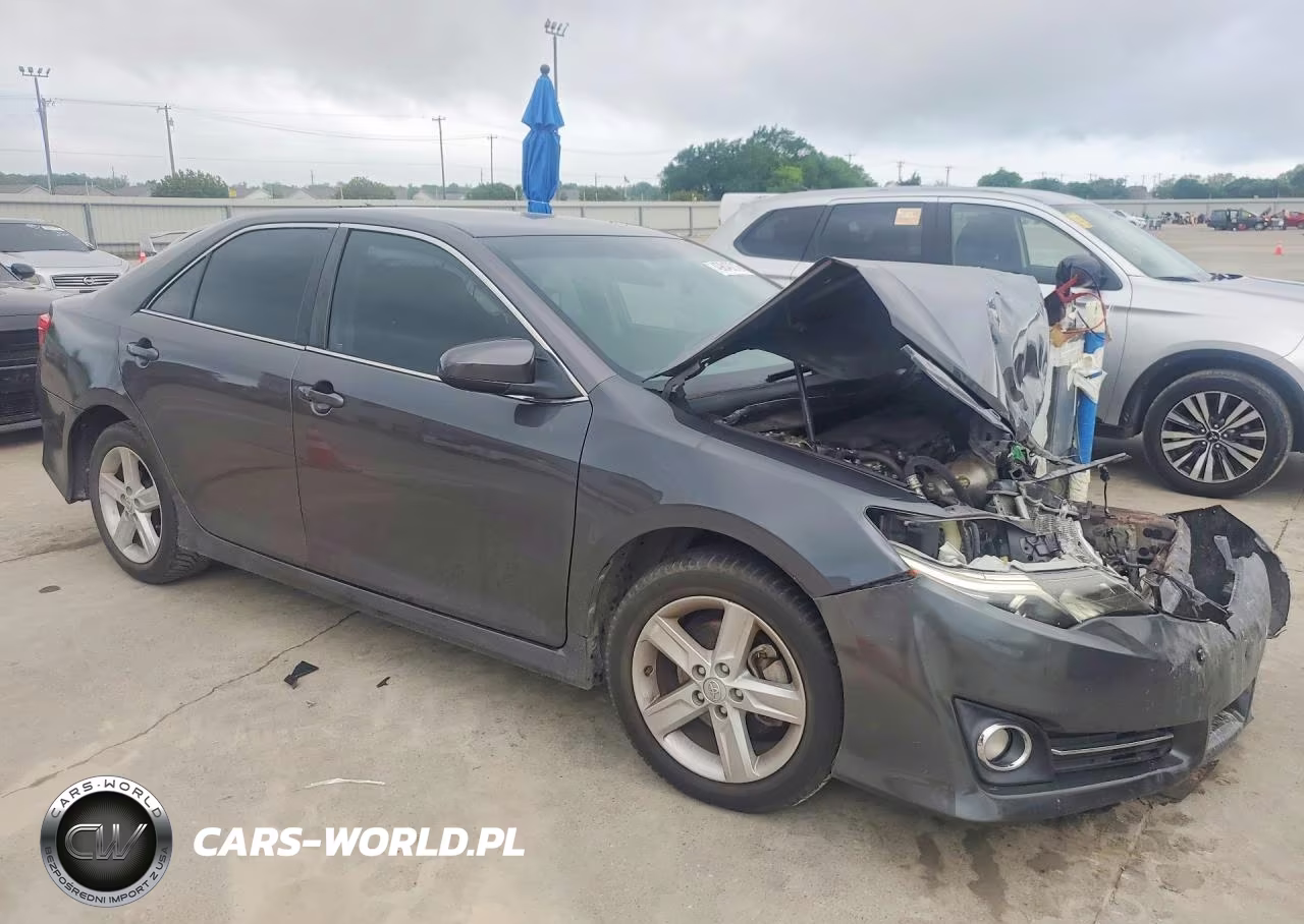 2014 Toyota Camry Se VIN:4T1BF1FK8EU350509 - 4