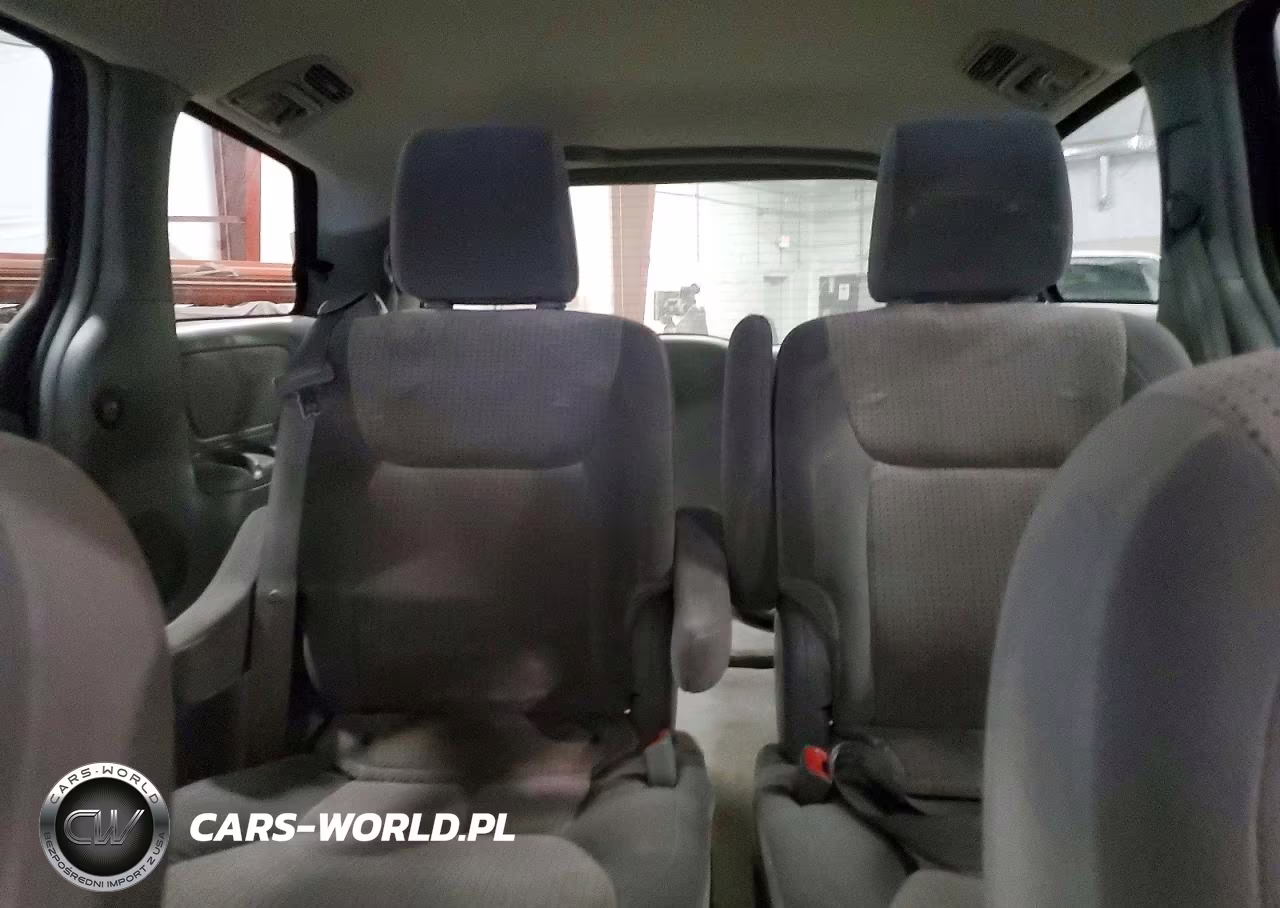 2010 Toyota Sienna Le 7-Passenger VIN:5TDKK4CC8AS316857 - 10