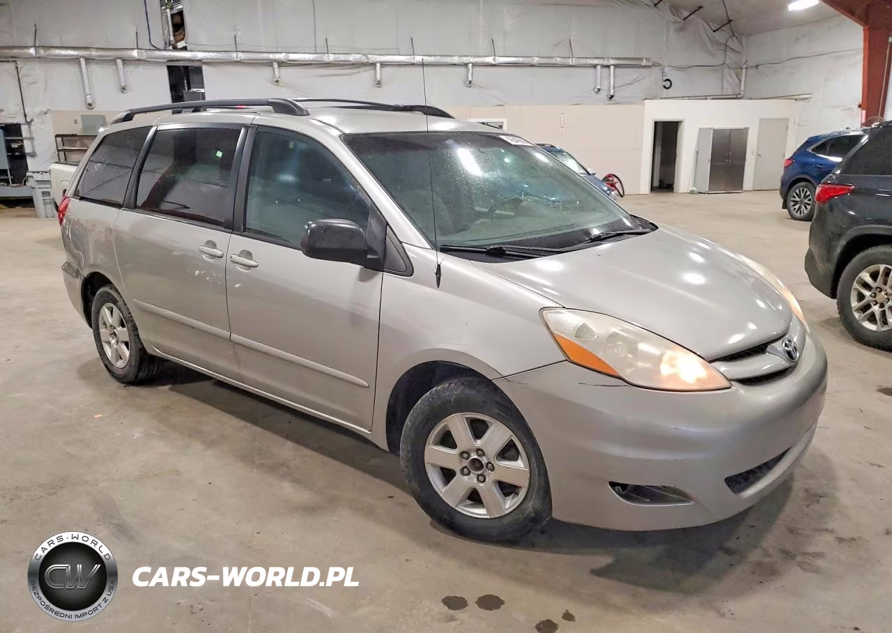 2010 Toyota Sienna Le 7-Passenger VIN:5TDKK4CC8AS316857 - 4
