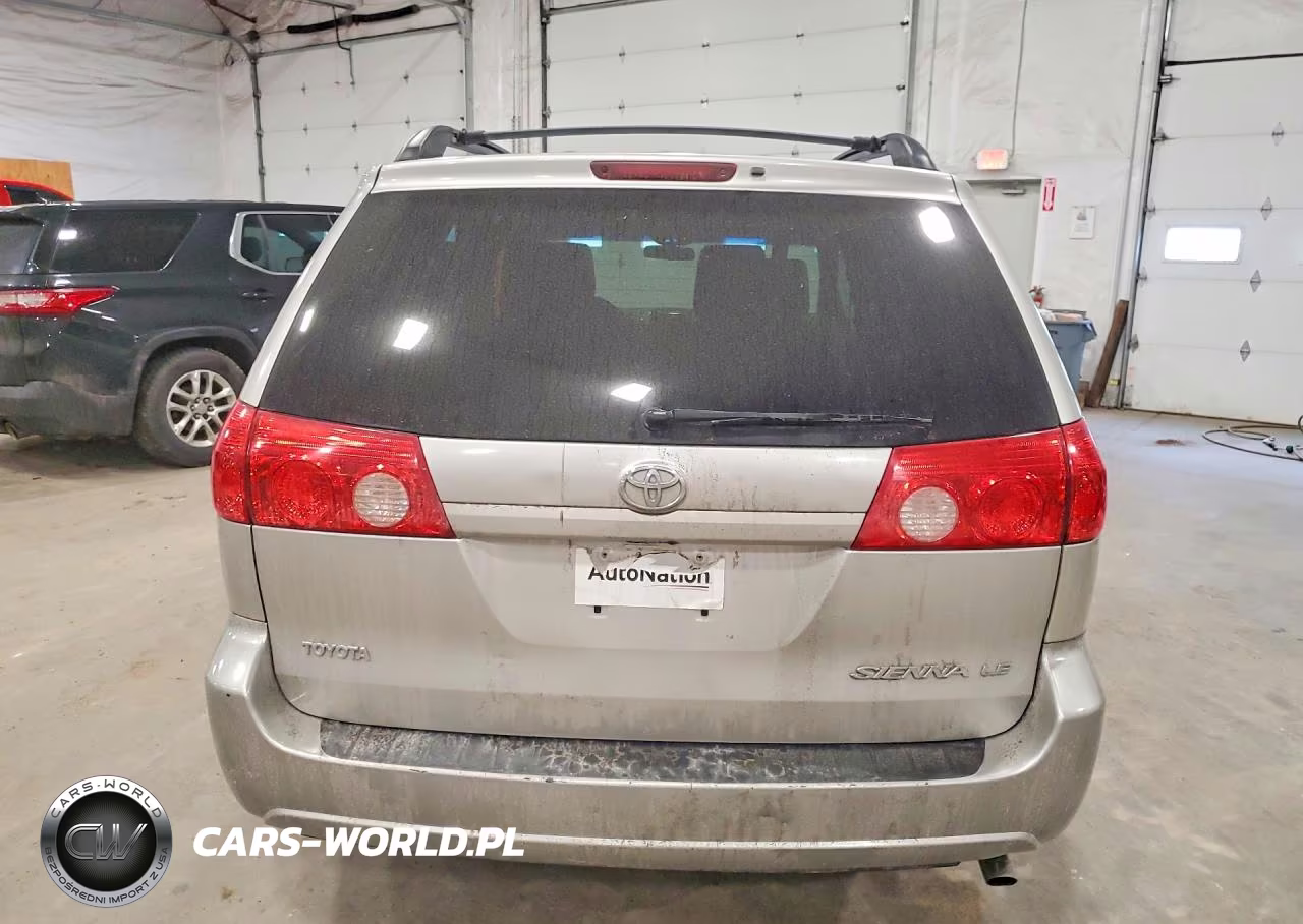 2010 Toyota Sienna Le 7-Passenger VIN:5TDKK4CC8AS316857 - 6