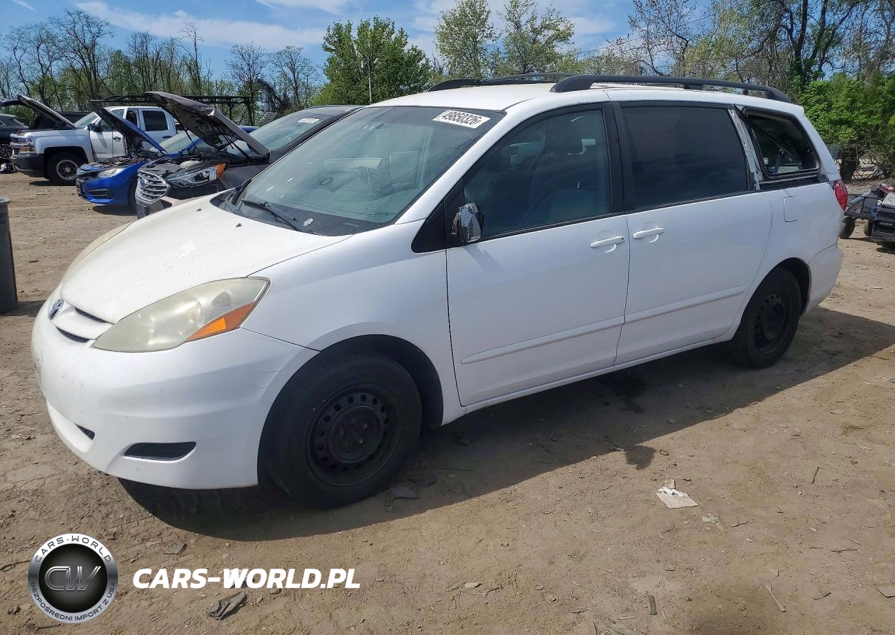 2010 Toyota Sienna Le 8-Passenger