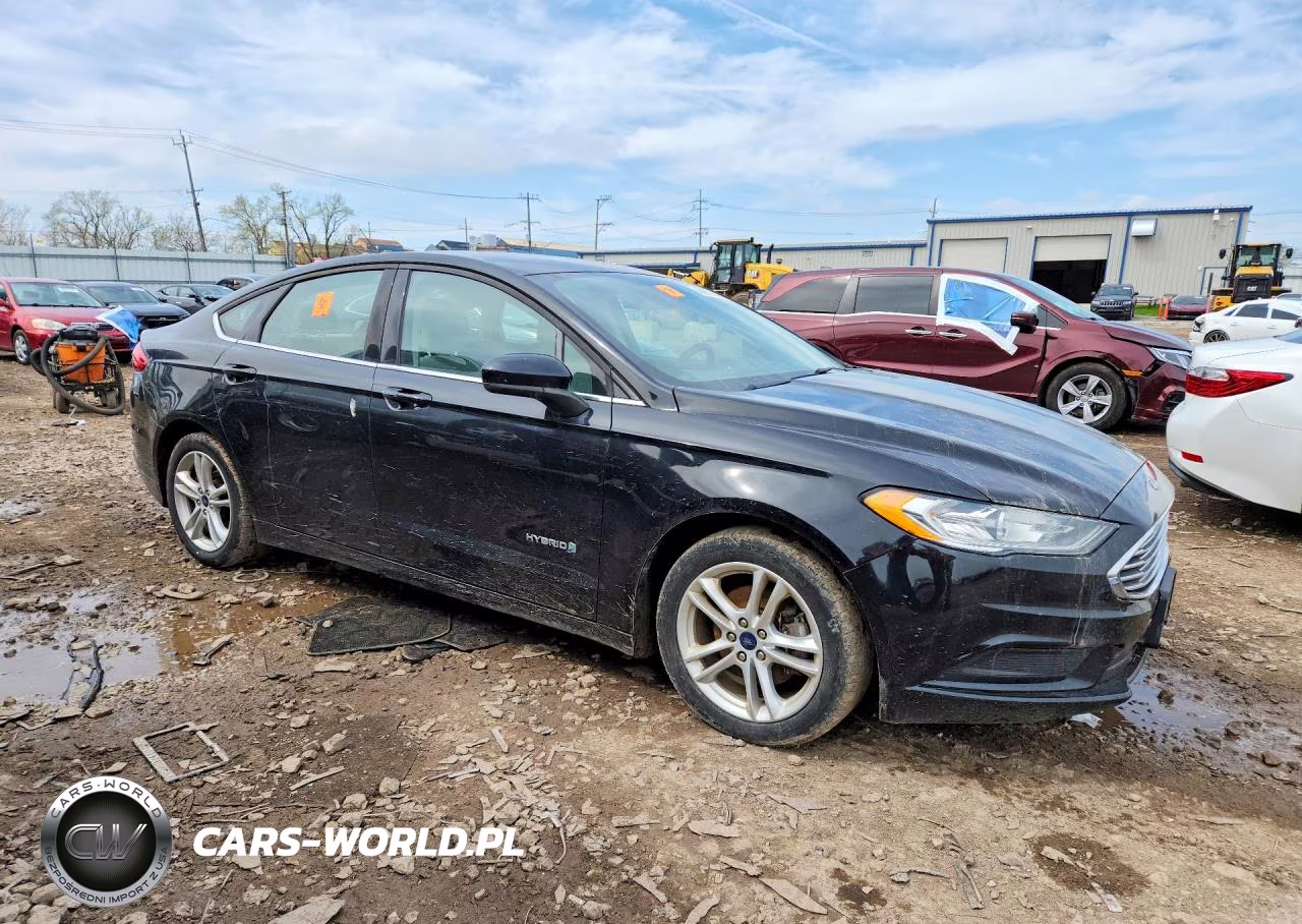 2018 Ford Fusion Hybrid S VIN:3FA6P0UU3JR273668 - 4