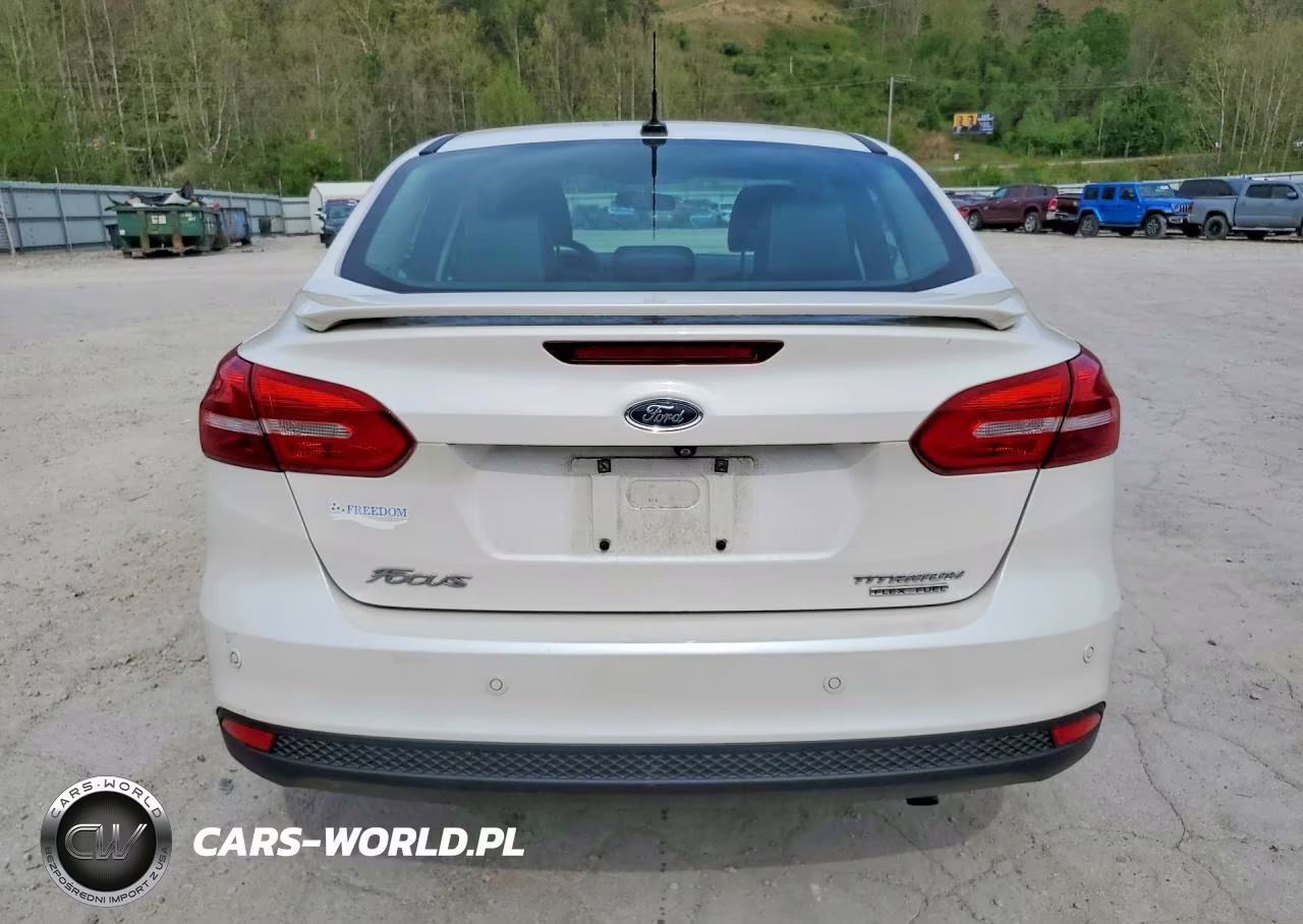 2016 Ford Focus Titanium VIN:1FADP3J22GL378298 - 6