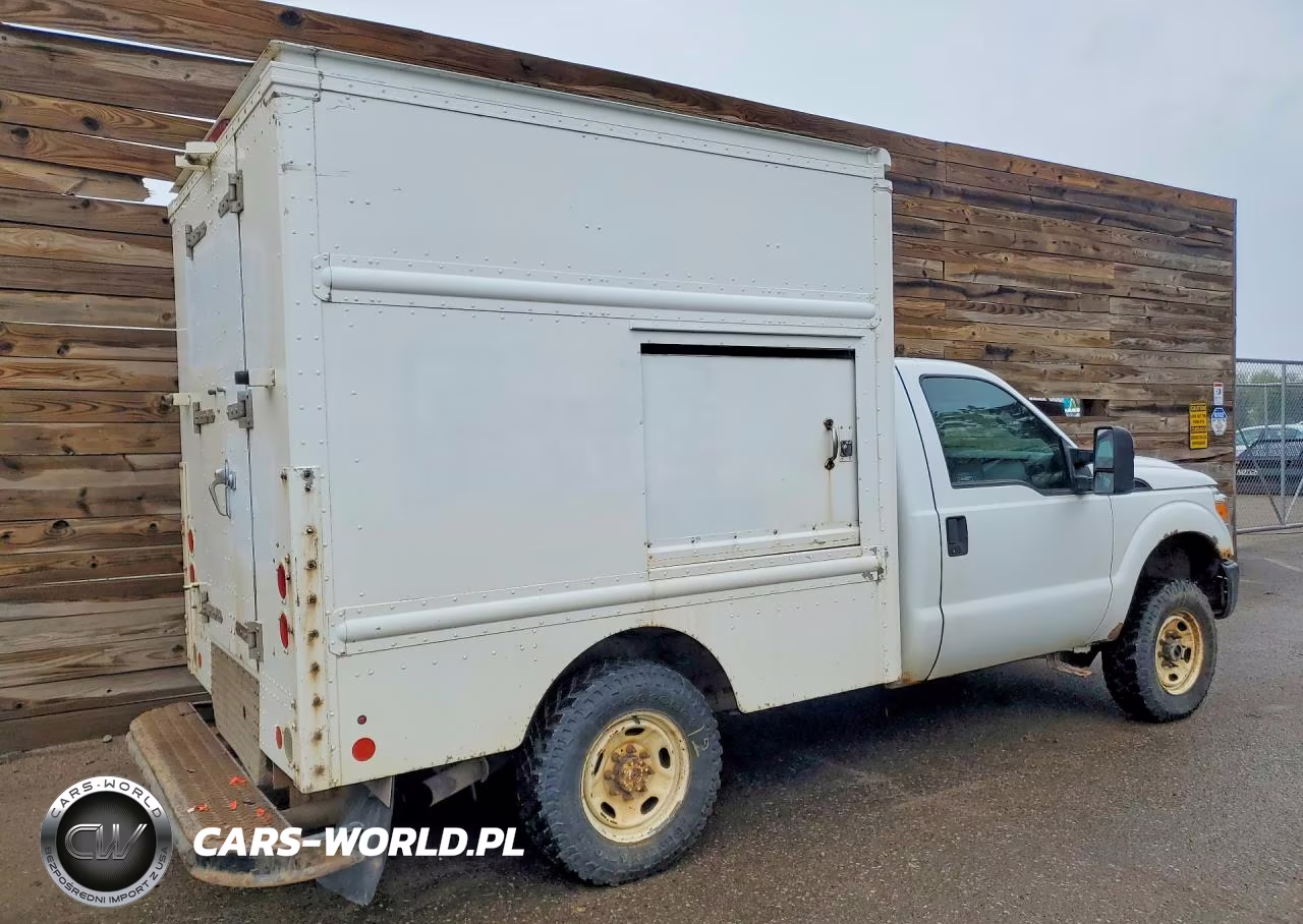 2016 Ford F250 Super Duty Box Truck VIN:1FDBF2B61GED17640 - 3
