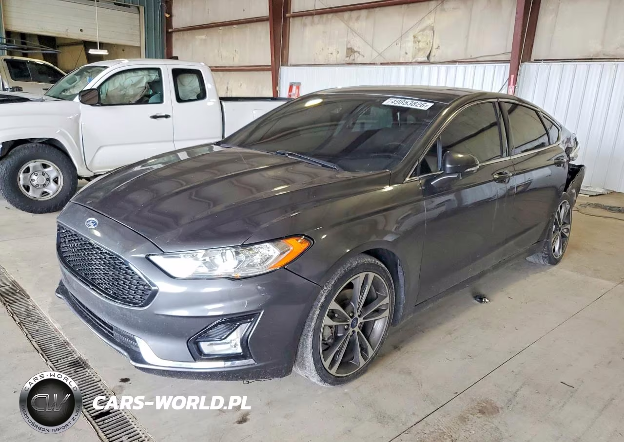 2020 Ford Fusion Titanium – zdjęcie 1 z 12