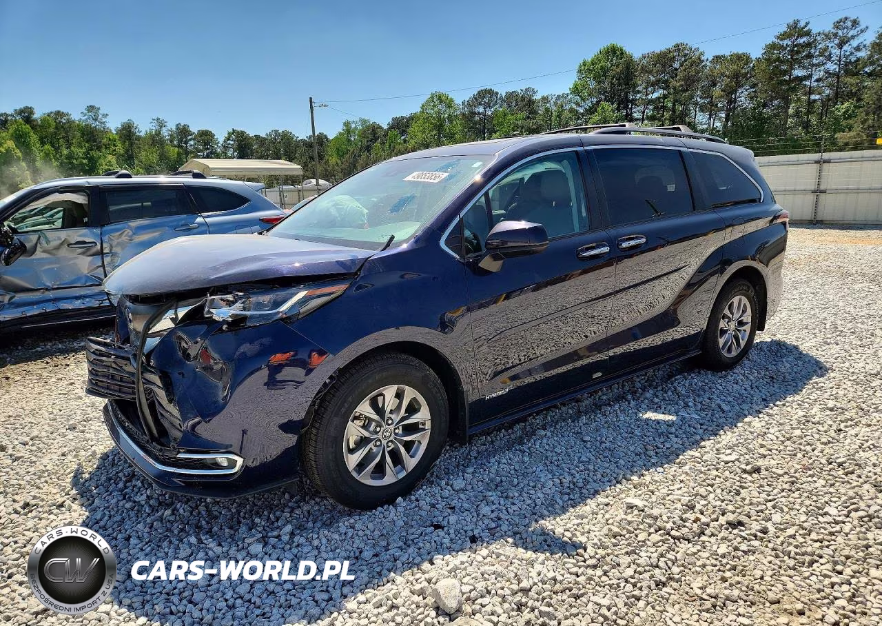 2021 Toyota Sienna Xle