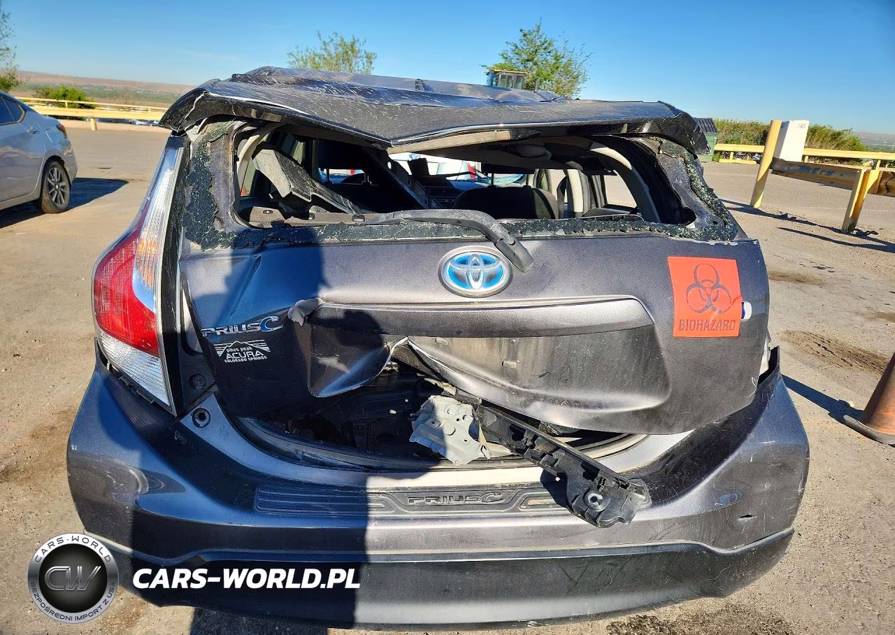 2017 Toyota Prius C Two VIN:JTDKDTB37H1598356 - 6