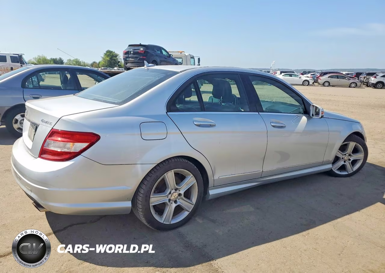 2011 Mercedes-Benz C 300 4Matic VIN:WDDGF8BB1BR148348 - 3