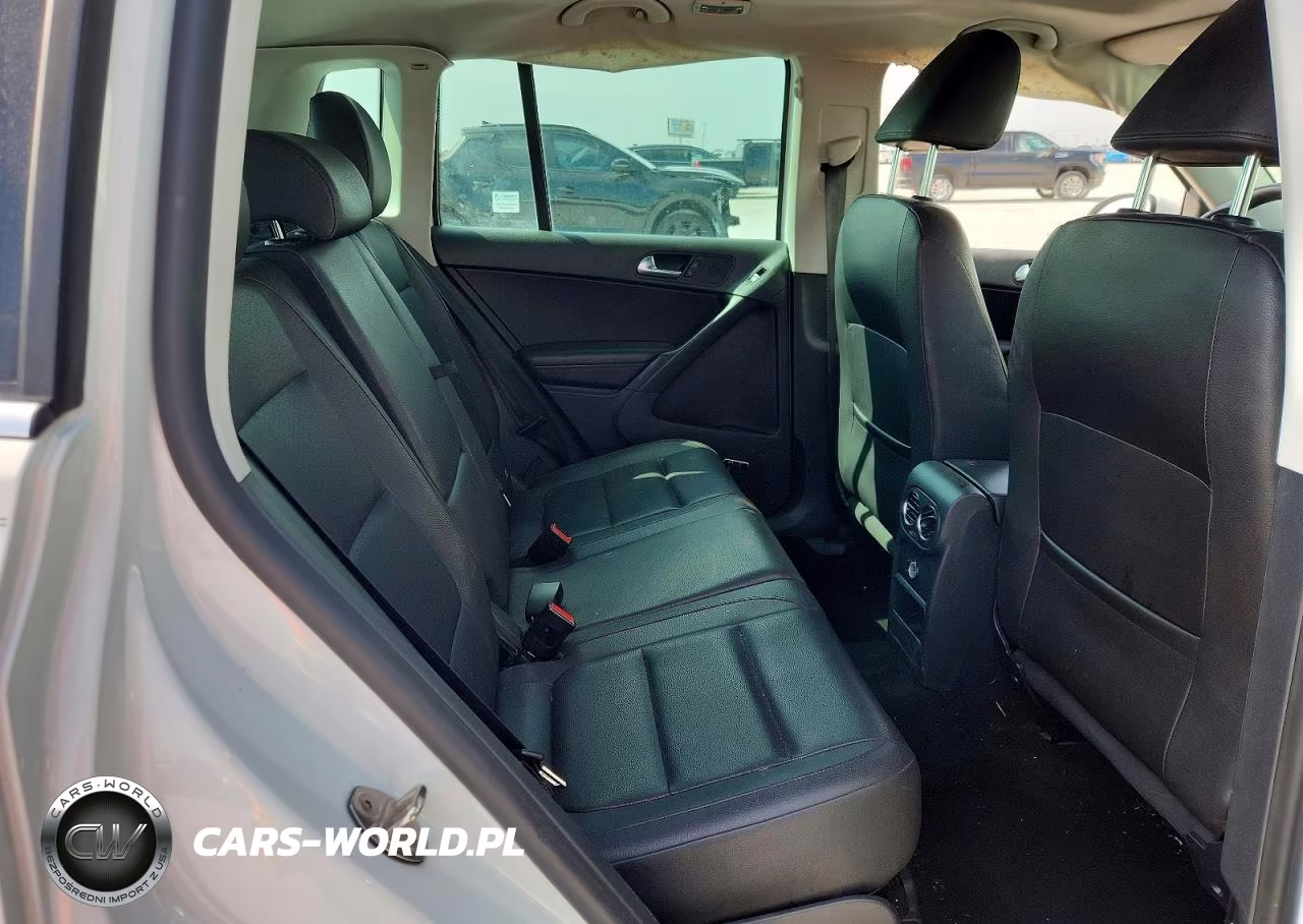 2015 Volkswagen Tiguan S VIN:WVGAV7AXXFW507709 - 11