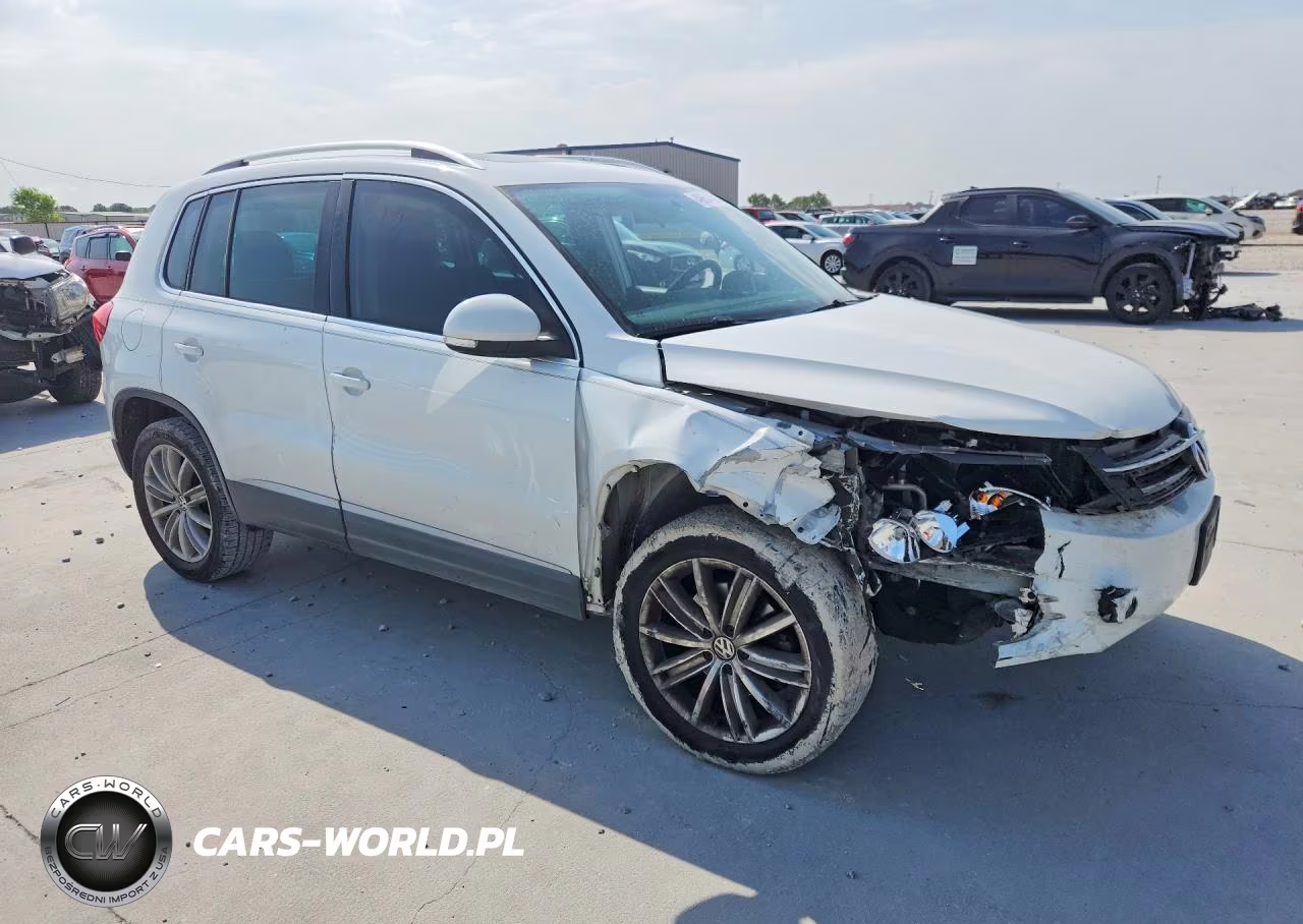 2015 Volkswagen Tiguan S VIN:WVGAV7AXXFW507709 - 4