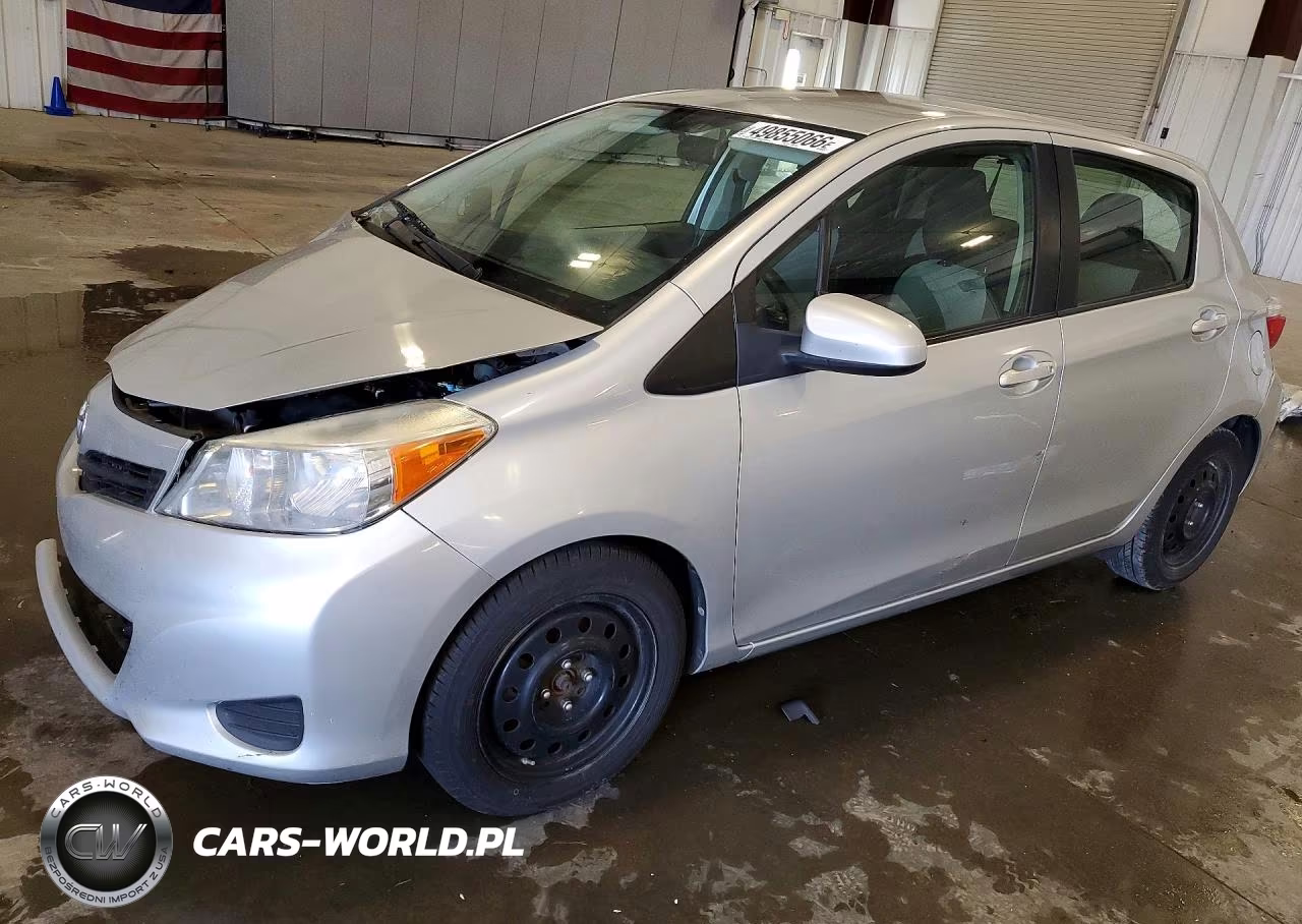 2012 Toyota Yaris 5-Door Le