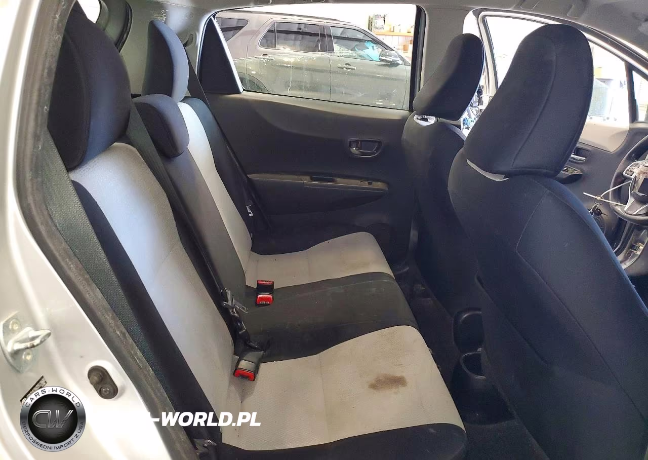 2012 Toyota Yaris 5-Door Le VIN:JTDKTUD36CD523600 - 10