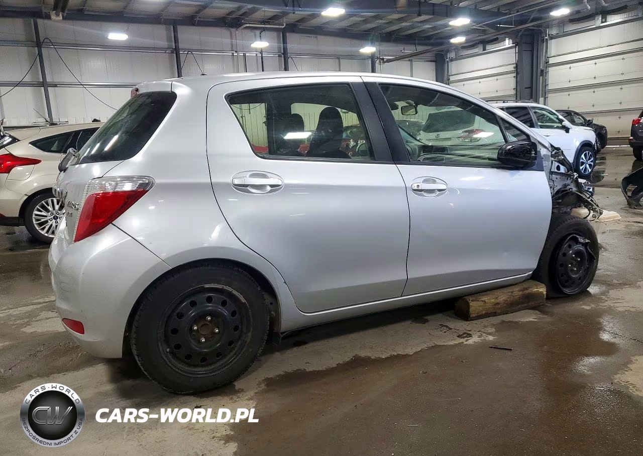 2012 Toyota Yaris 5-Door Le VIN:JTDKTUD36CD523600 - 3