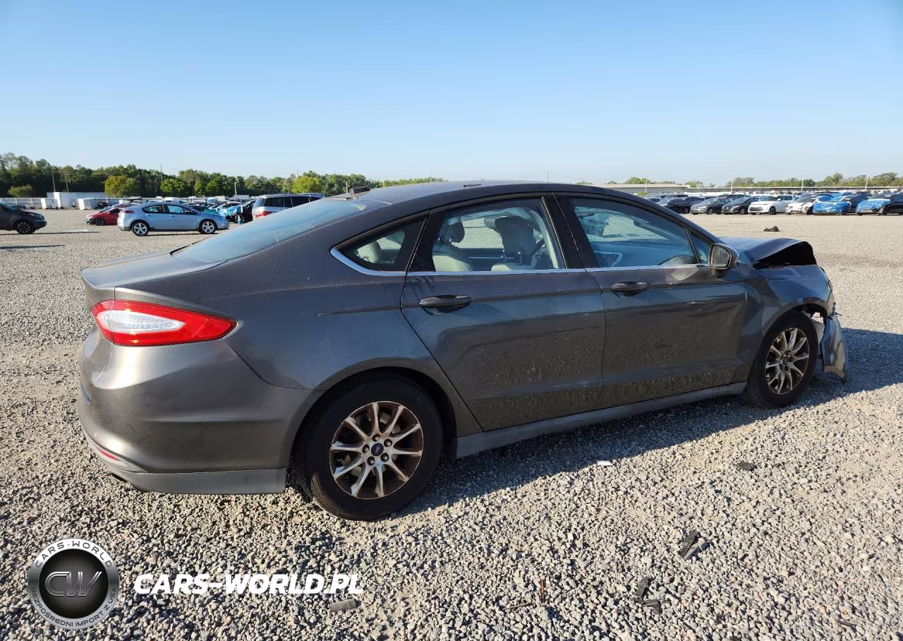 2015 Ford Fusion S VIN:3FA6P0G7XFR117561 - 3