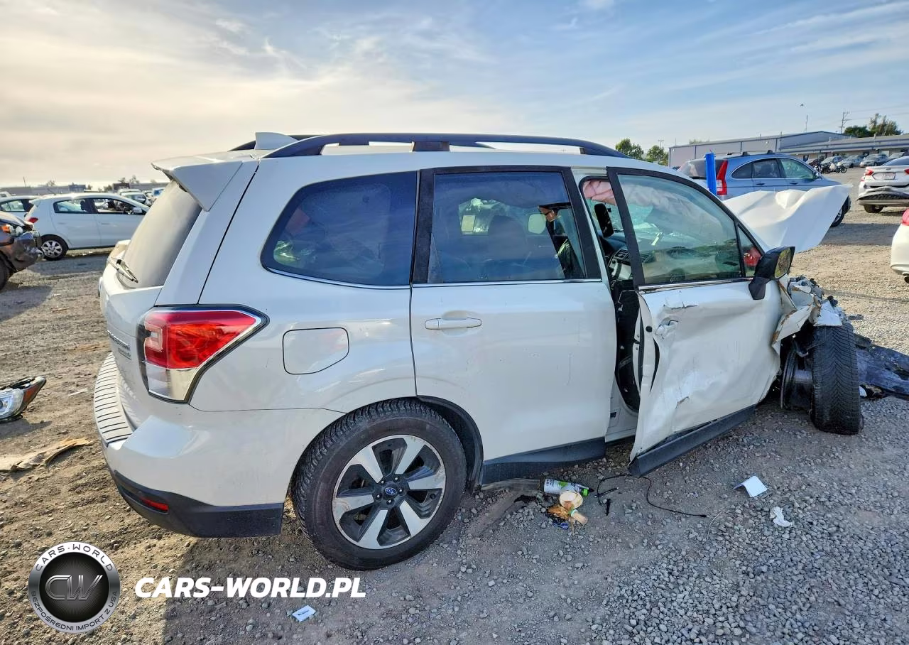 2017 Subaru Forester 2.5I Limited VIN:JF2SJARC1HH812849 - 3