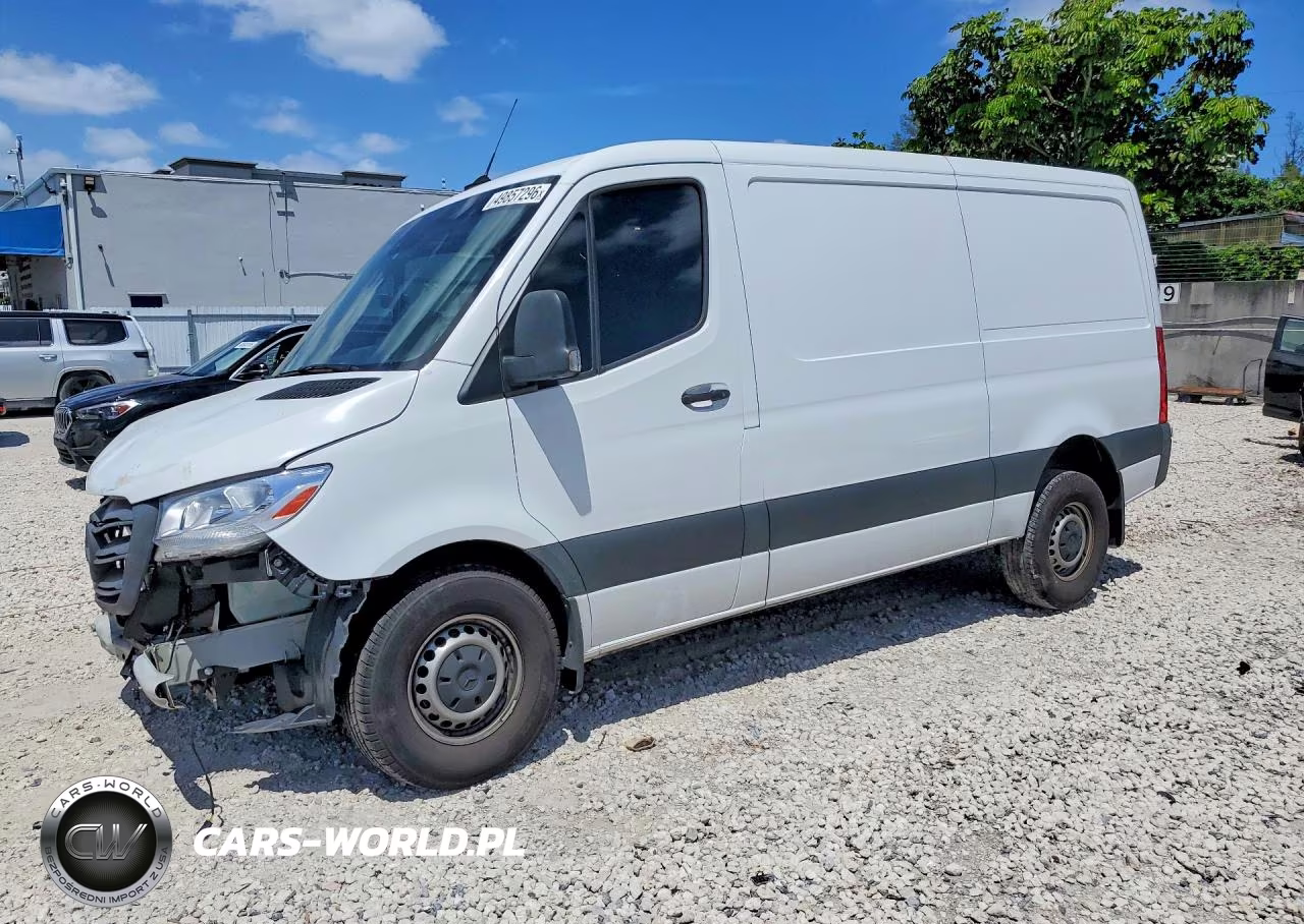 2023 Mercedes Benz Sprinter 2500 Delivery Van
