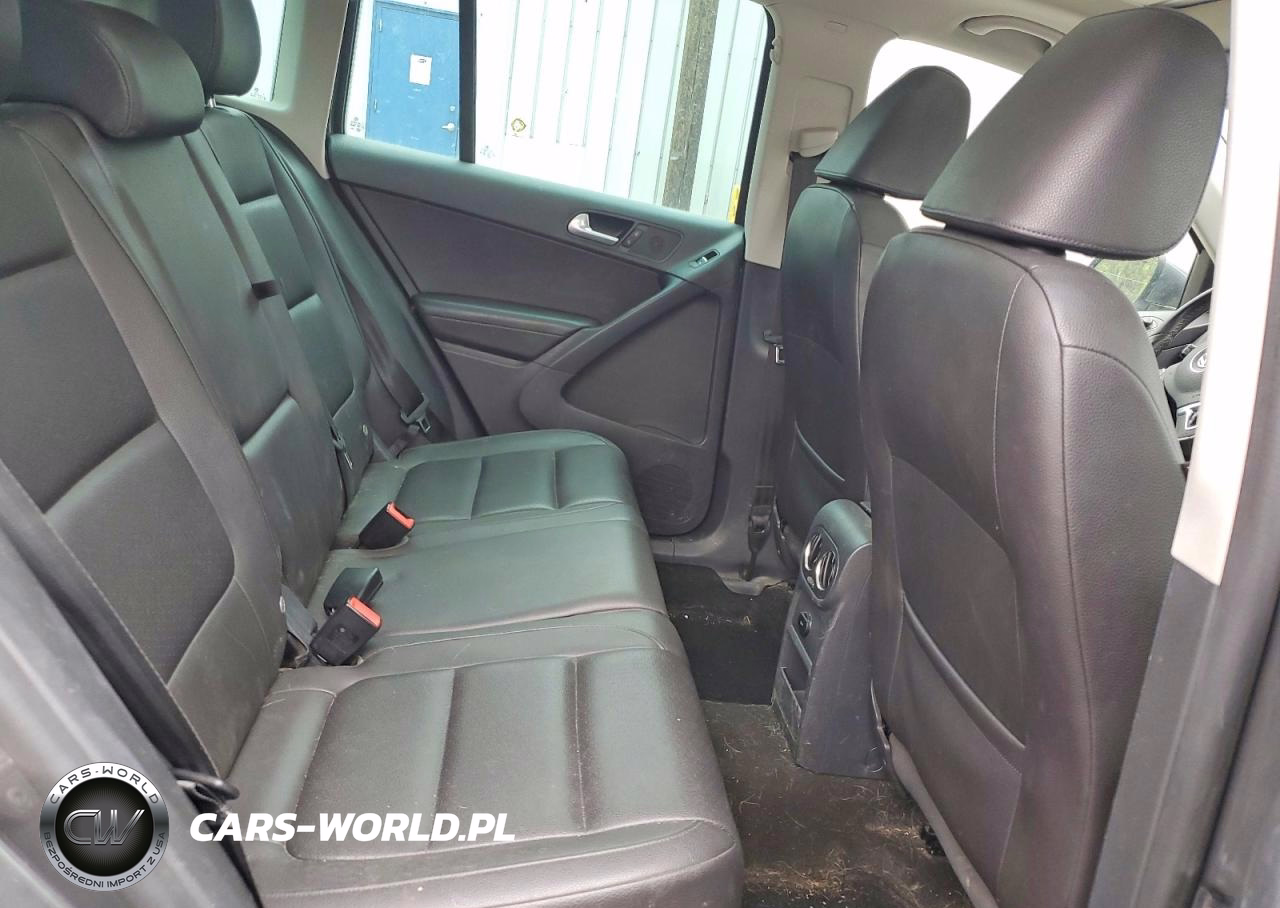 2016 Volkswagen Tiguan S VIN:WVGBV7AX0GW510480 - 11