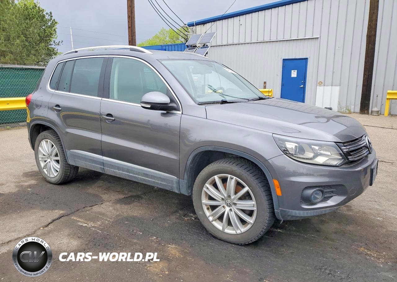 2016 Volkswagen Tiguan S VIN:WVGBV7AX0GW510480 - 4