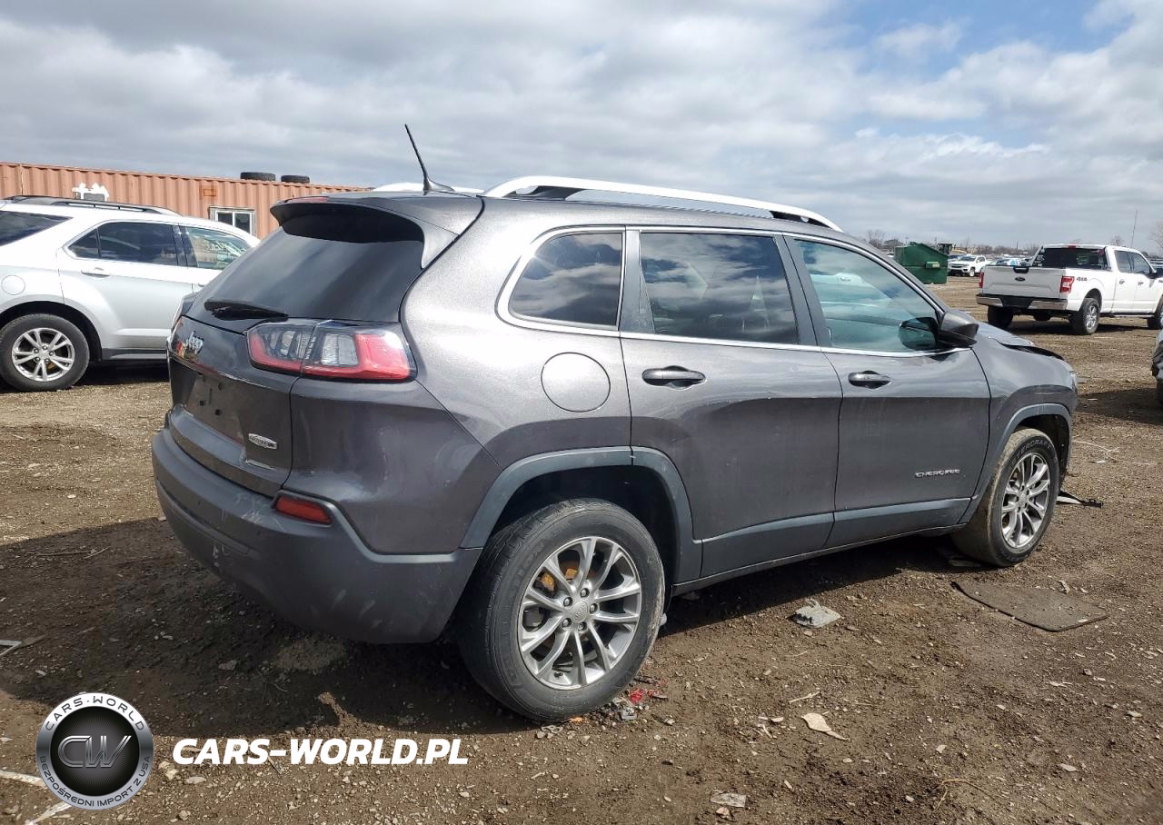 2019 Jeep Cherokee Latitude Plus VIN:1C4PJLLB2KD420025 - 3