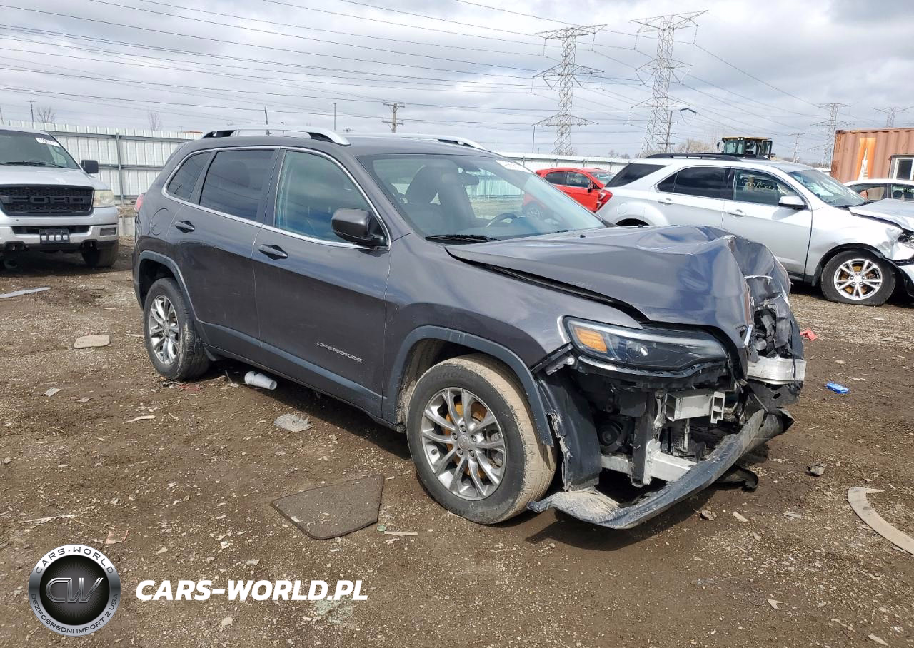 2019 Jeep Cherokee Latitude Plus VIN:1C4PJLLB2KD420025 - 4