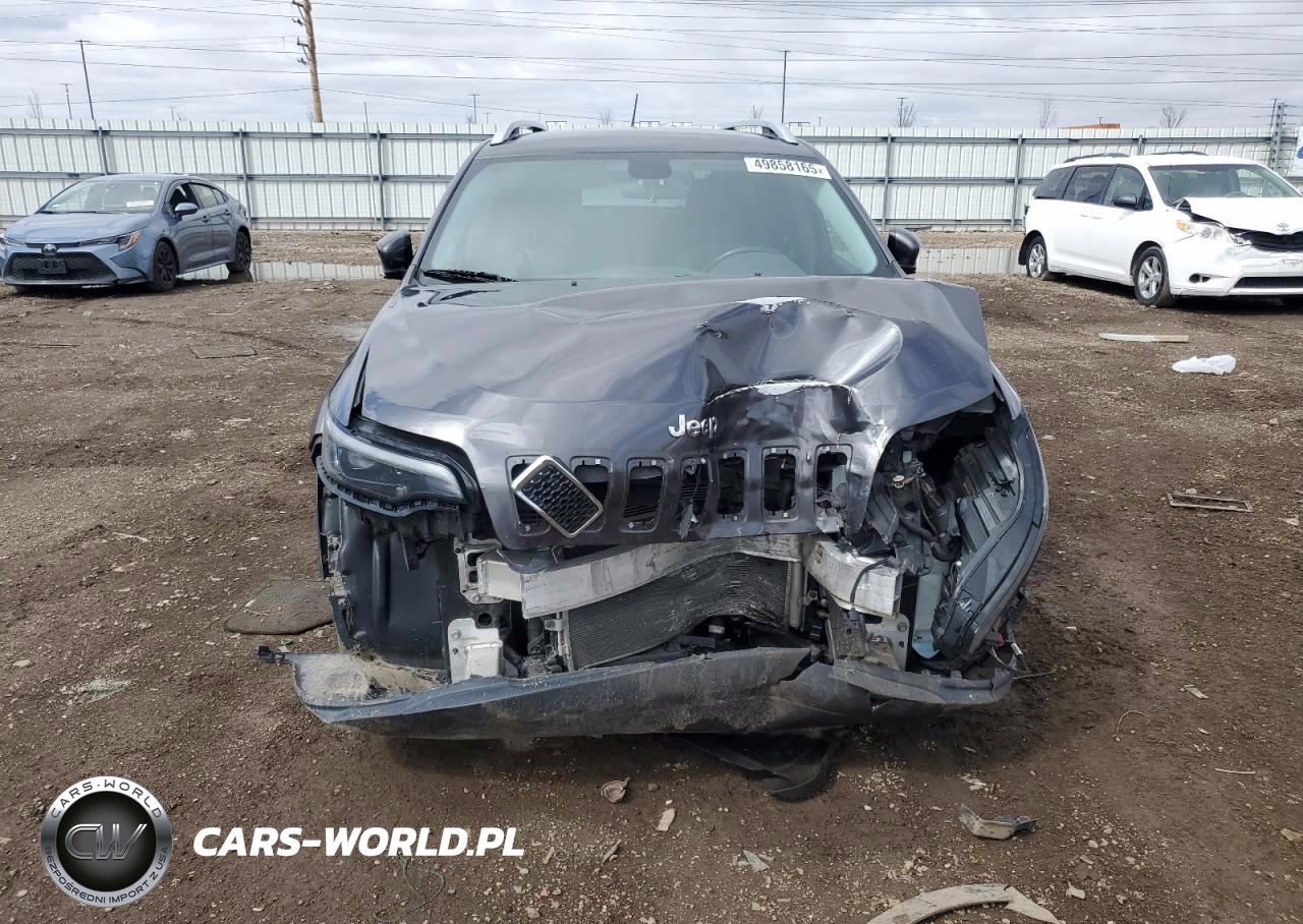 2019 Jeep Cherokee Latitude Plus VIN:1C4PJLLB2KD420025 - 5