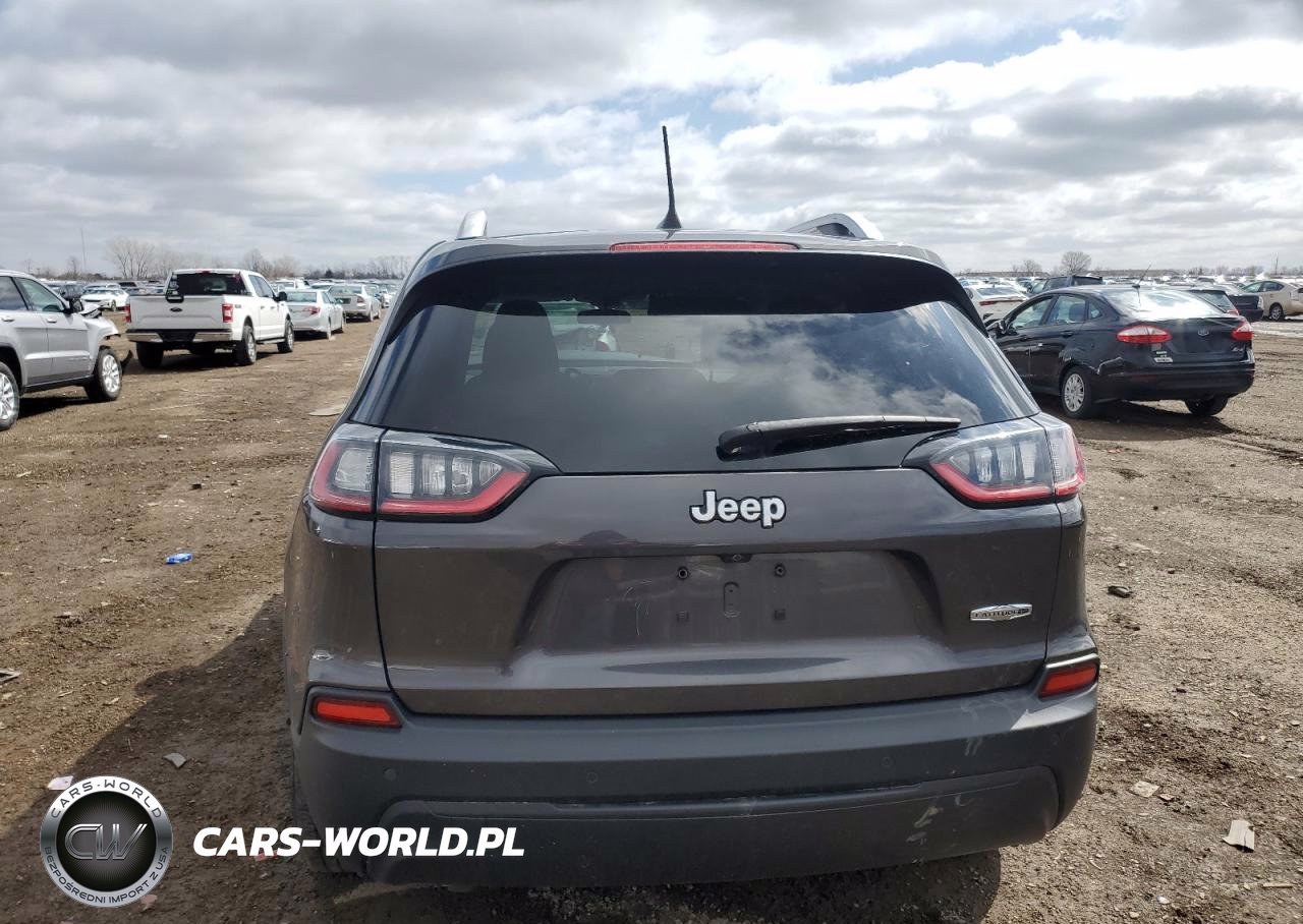 2019 Jeep Cherokee Latitude Plus VIN:1C4PJLLB2KD420025 - 6