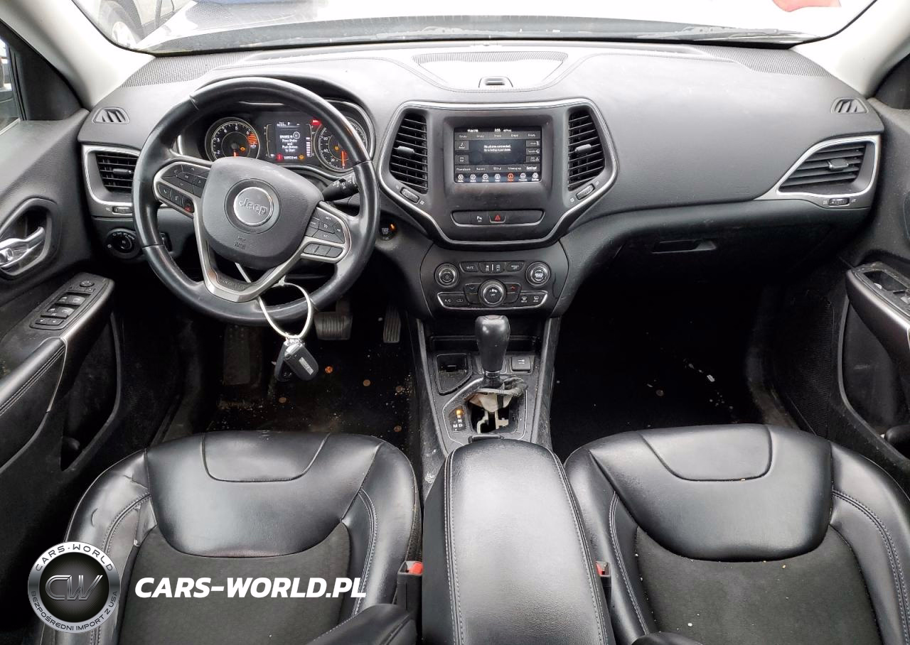 2019 Jeep Cherokee Latitude Plus VIN:1C4PJLLB2KD420025 - 8