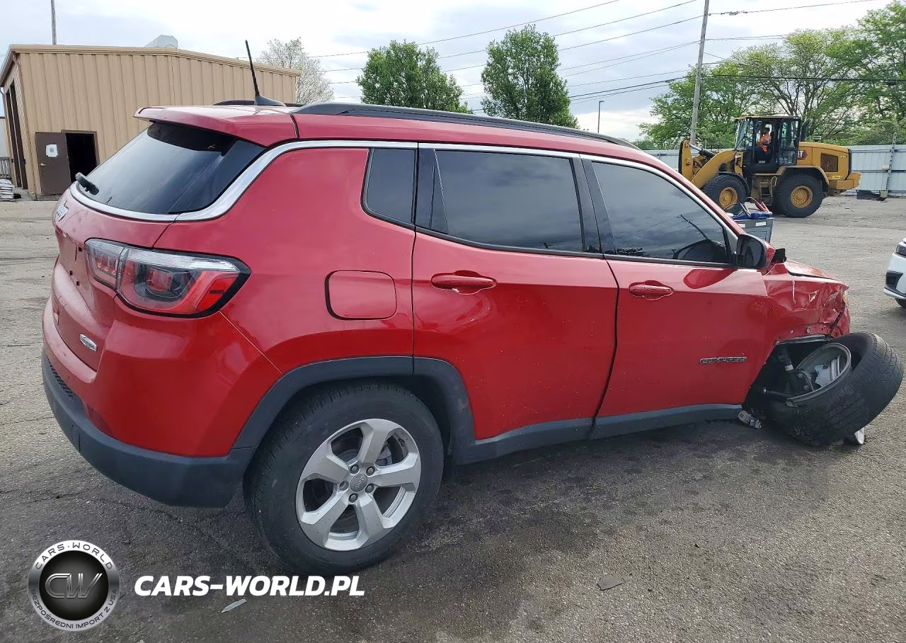 2018 Jeep Compass Latitude VIN:3C4NJDBB3JT154988 - 3