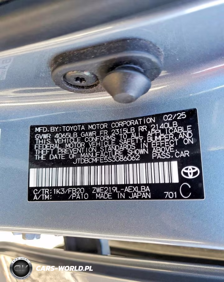 2025 Toyota Corolla Hybrid Le VIN:JTDBCMFE5S3086062 - 12