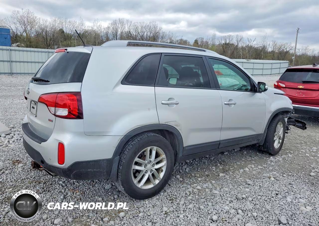 2014 Kia Sorento Lx VIN:5XYKT4A68EG521933 - 3